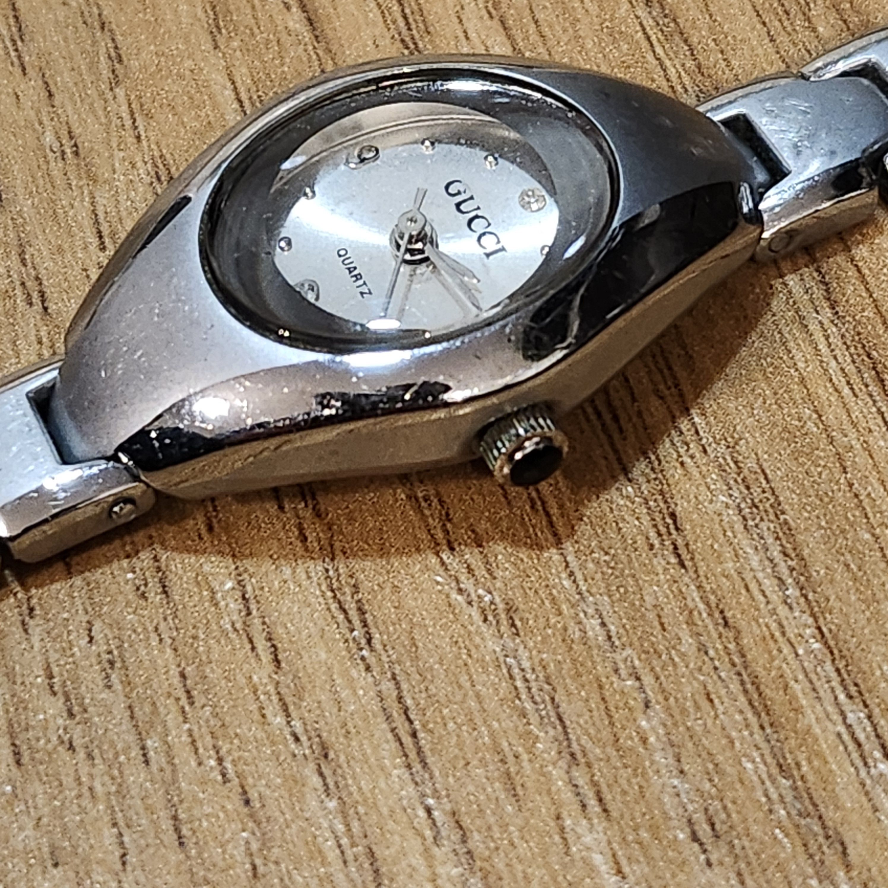 Gucci × Vintage Vintage Gucci Quartz Watch Size ONE SIZE - 3 Thumbnail