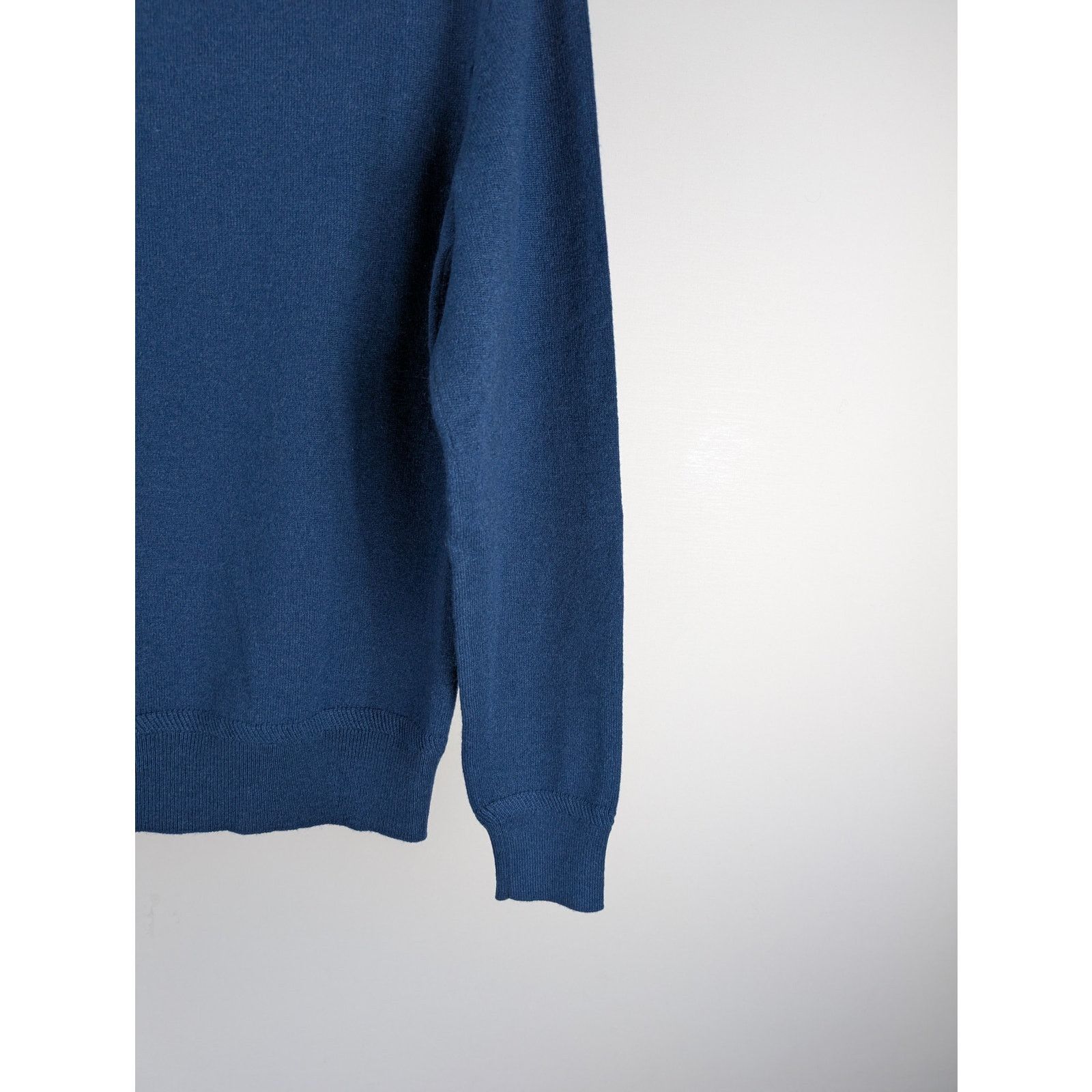 Tom Ford o1rshd1 V-Neck Turtle Neck Sweatshirt in Blue Size US M / EU 48-50 / 2 - 13 Thumbnail