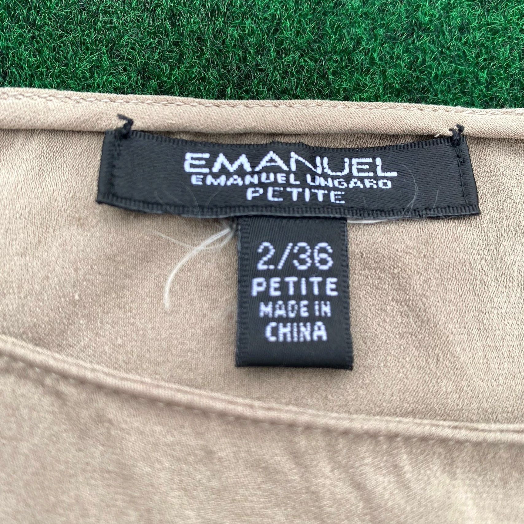 Emanuel Ungaro **Emanuel Ungaro Womens Petite Beige Sleeveless Tank Classic** User: **Emanuel Ungaro Women's Petite Beige Sleeveless Tank** Size XS / US 0-2 / IT 36-38 - 4 Thumbnail