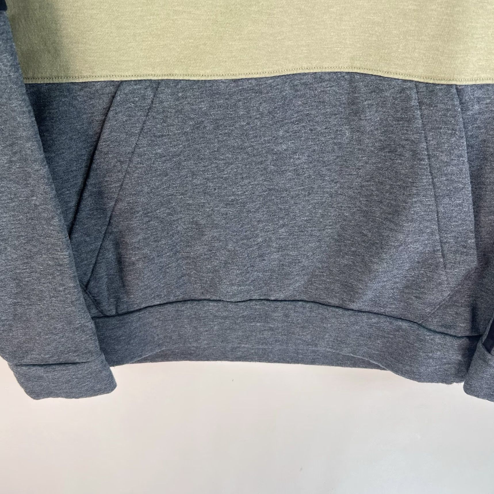 Adidas adidas Essentials Colorblock Hooded Sweatshirt Mens Size S Beige/Gray Shirt Adult Small Gray Colorblock Size US S / EU 44-46 / 1 - 5 Thumbnail