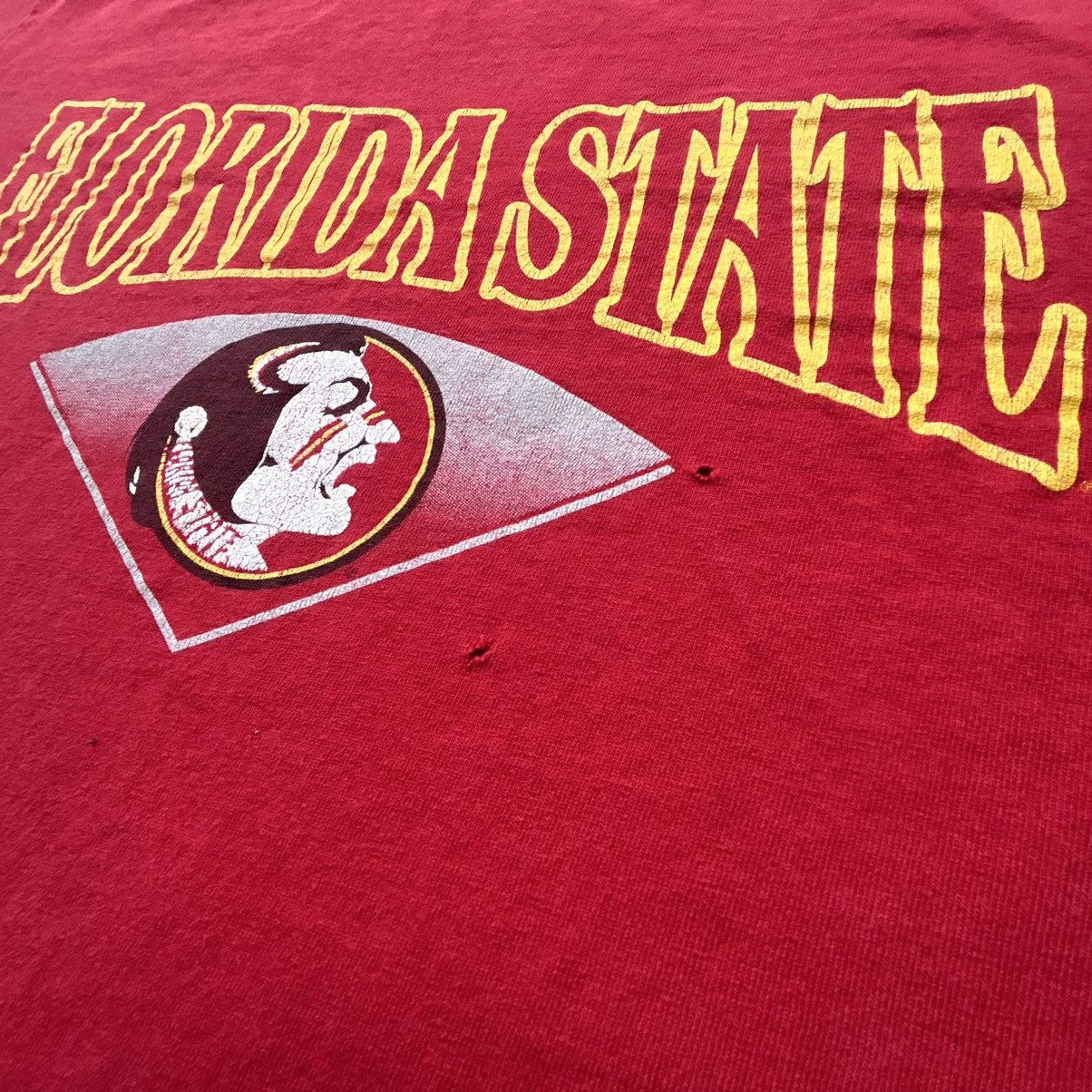 NCAA Vintage 90’s Florida State FSU Wrap Around Graphic T-shirt Size US L / EU 52-54 / 3 - 6 Thumbnail