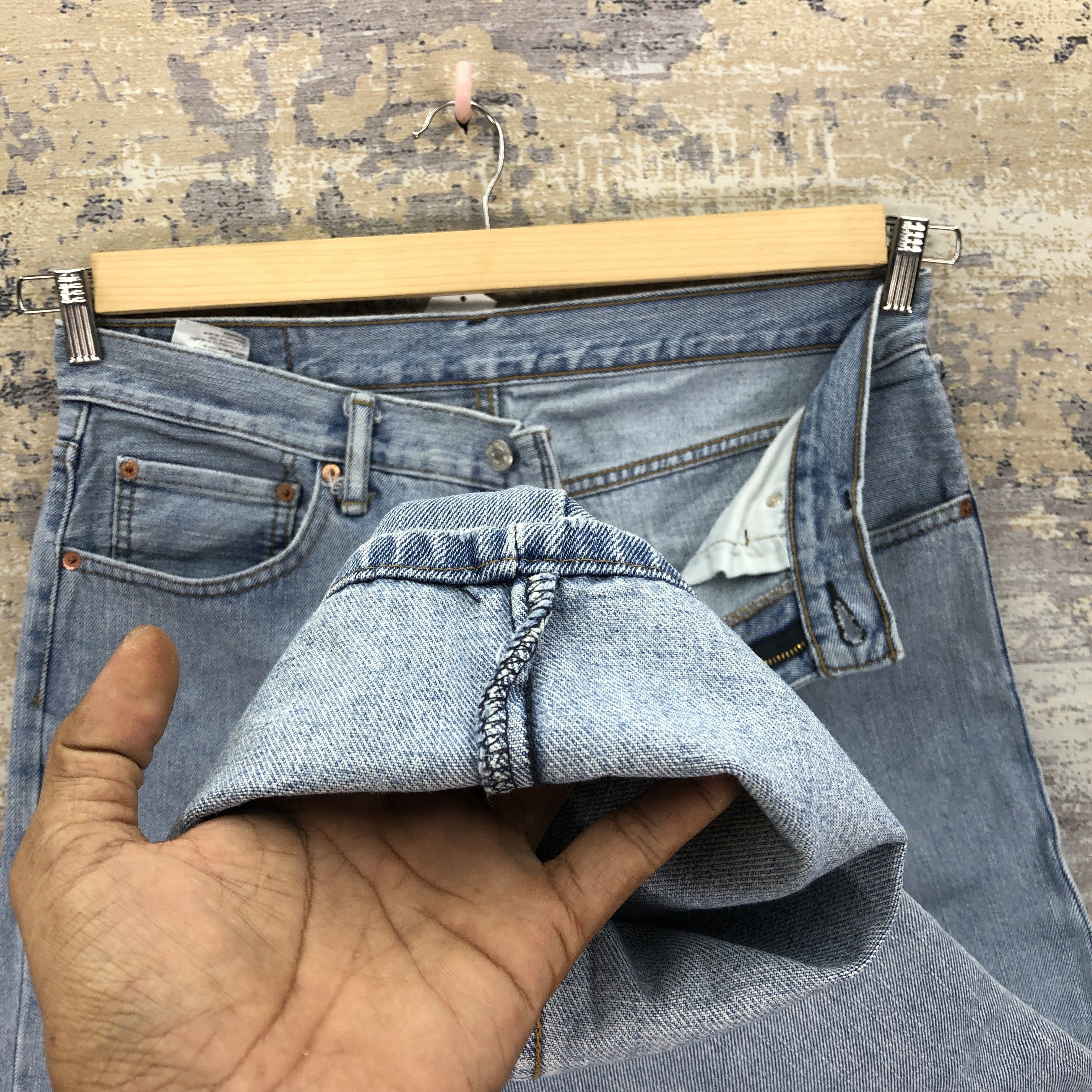Levi's Vintage Y2K Levis 550 Light Wash Jeans Levi's Faded Denim Size US 32 / EU 48 - 8 Thumbnail