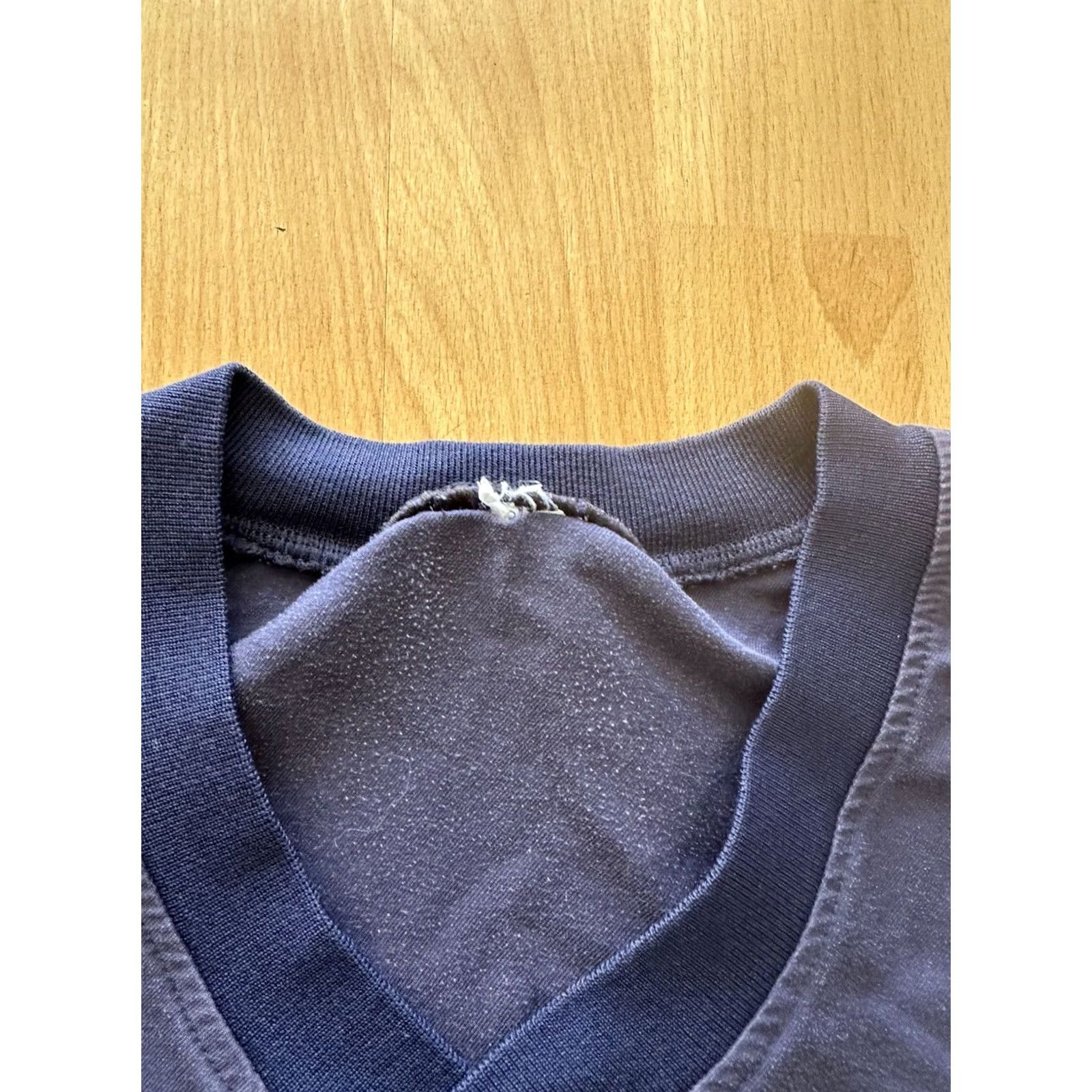Vintage VINTAGE Majestic MLB New York Yankees V-Neck Jersey Pullover Shirt XL Men’s Blue 90s NYC Logo Yankees Mint Story:Very Rare Size US XL / EU 56 / 4 - 6 Thumbnail