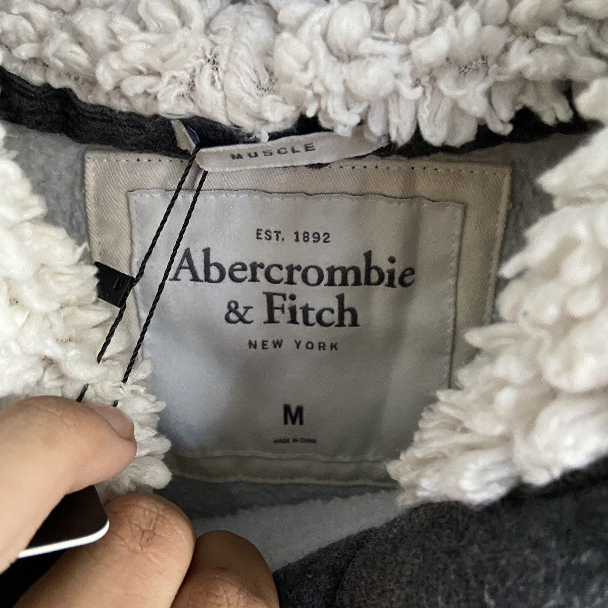 Abercrombie & Fitch Abercrombie full sherpa for cool weather Size US M / EU 48-50 / 2 - 3 Thumbnail