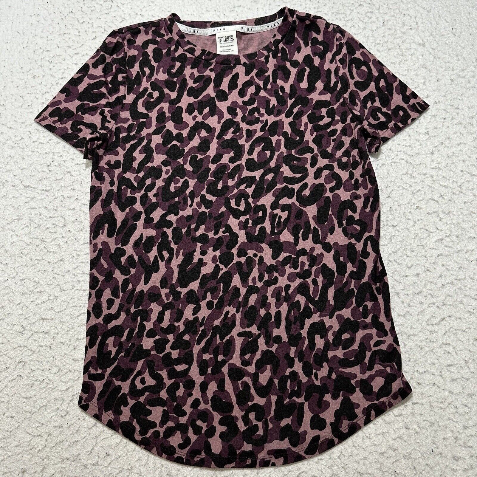Victoria's Secret Victoria's Secret XS Pink Leopard Sleepwear Top Shirt Size XS / US 0-2 / IT 36-38 - 1 Thumbnail