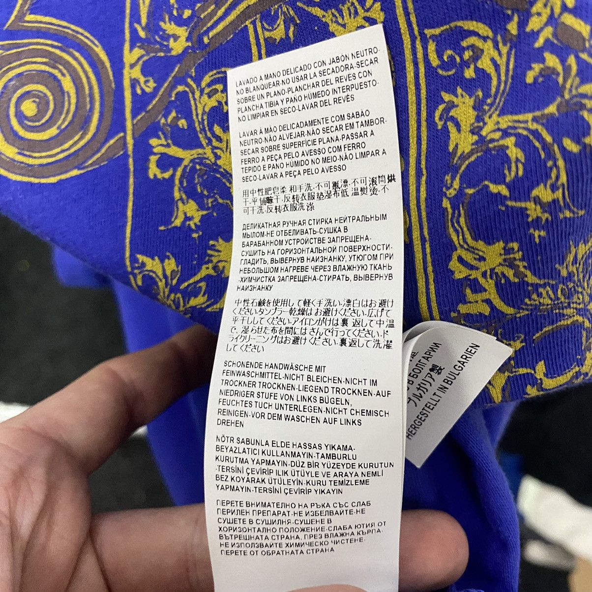 Versace VINTAGE VERSACE SHIRT Size US XL / EU 56 / 4 - 11 Thumbnail