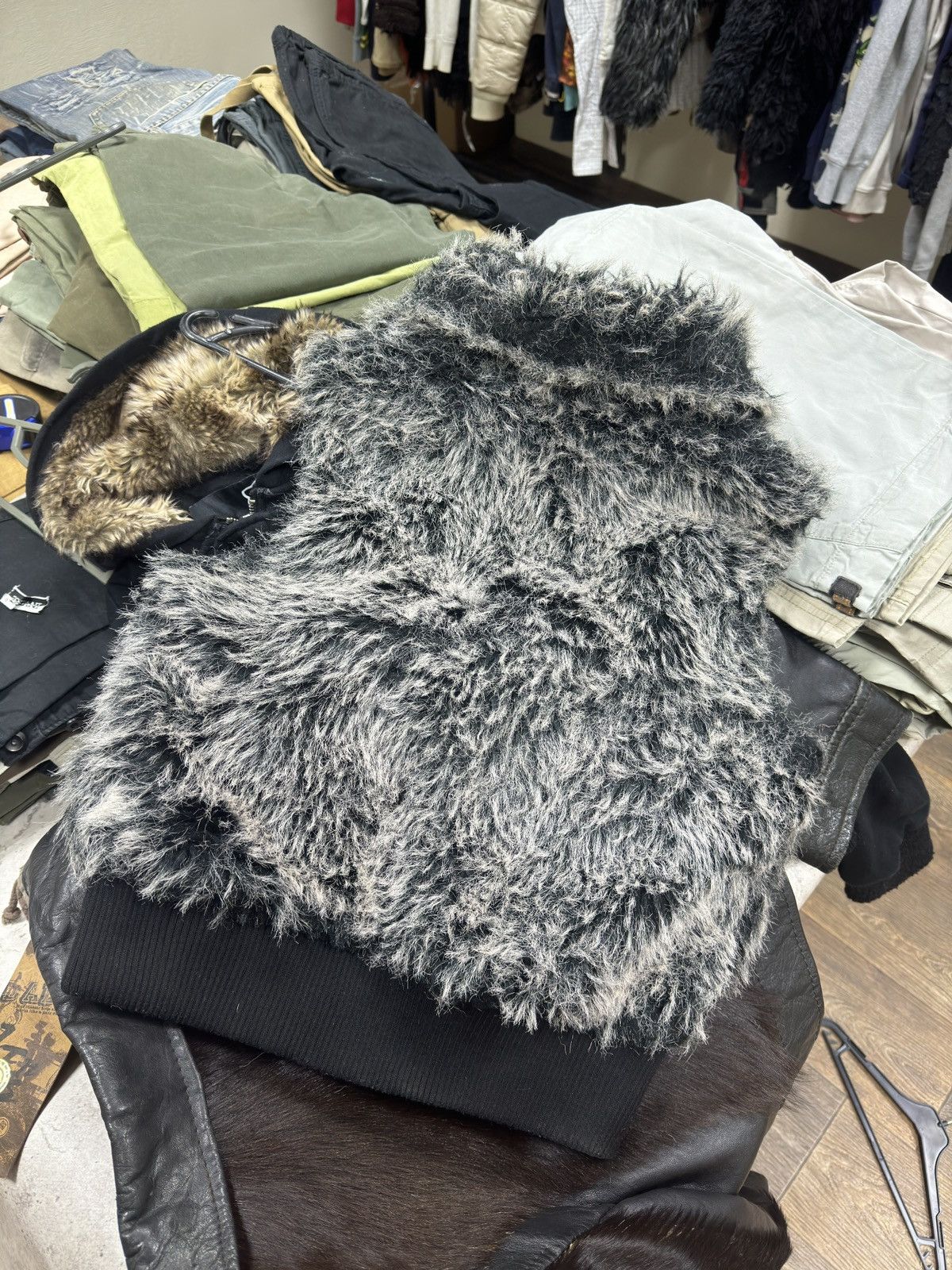 If Six Was Nine Vintage Fur Mohair Balenciaga Rick Owen’s Kmrii Style Vest Size US S / EU 44-46 / 1 - 2 Thumbnail