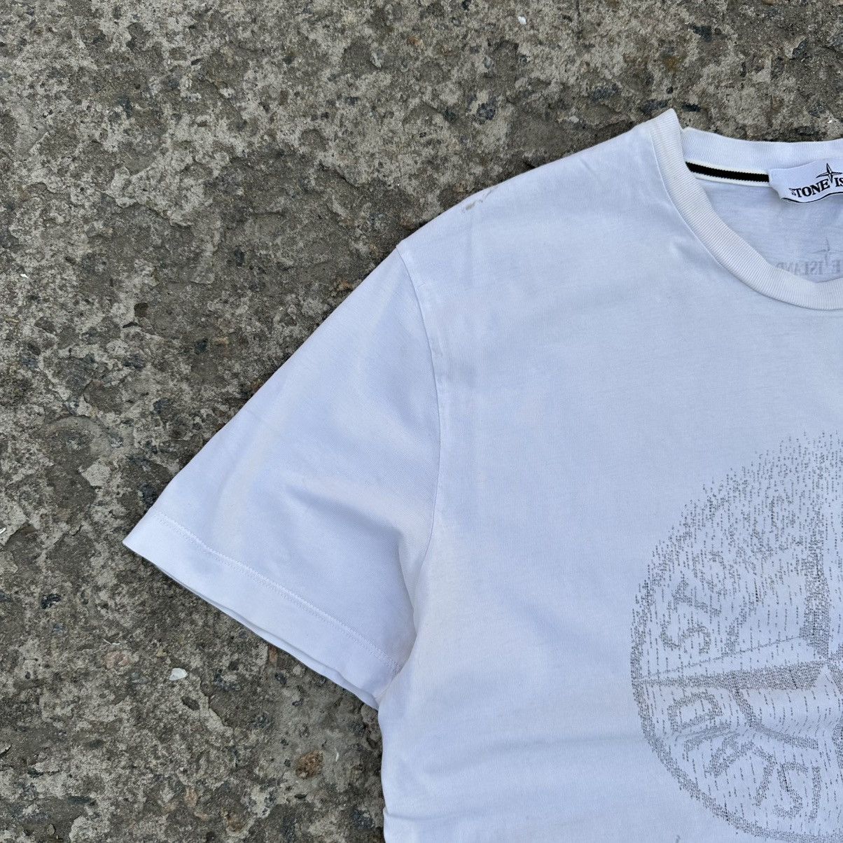 Stone Island Luxury Stone Island T-shirts Big Logo Used Y2K 00s USA Size US L / EU 52-54 / 3 - 3 Thumbnail