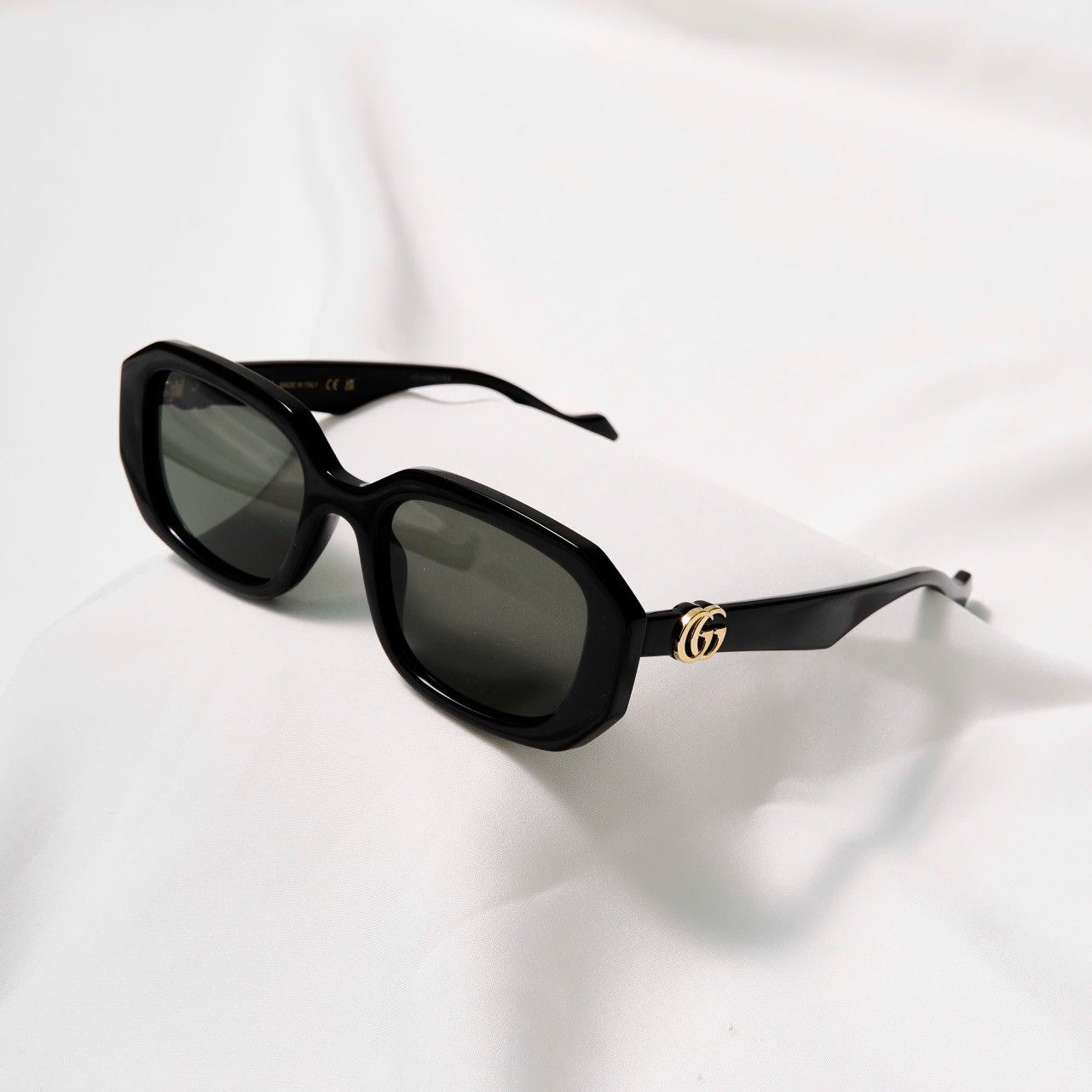 Gucci GUCCI GG1535S 001 SUNGLASSES Size ONE SIZE - 1 Thumbnail