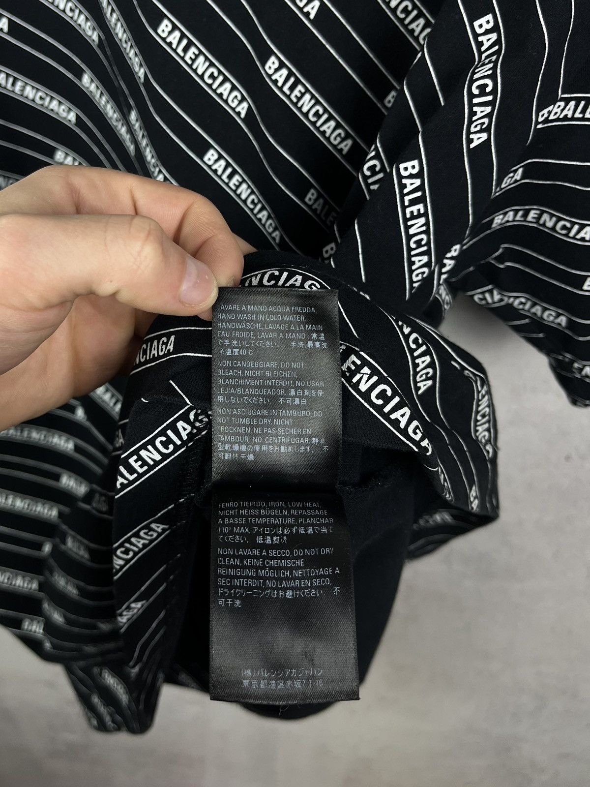 Balenciaga Balenciaga All Over Print Oversized T-shirt Rare Hype Y2K Size US M / EU 48-50 / 2 - 8 Thumbnail