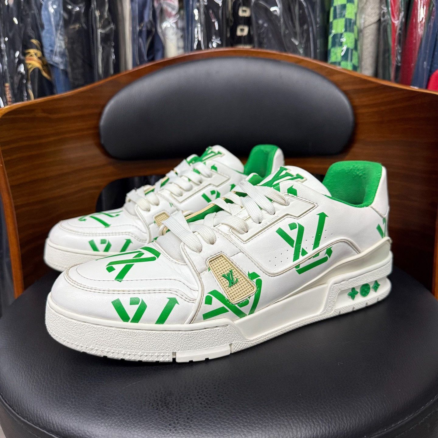 Louis Vuitton Louis Vuitton Training Green Lowtop Sneakers 8.5 Men Size US 8.5 / EU 41-42 - 1 Thumbnail