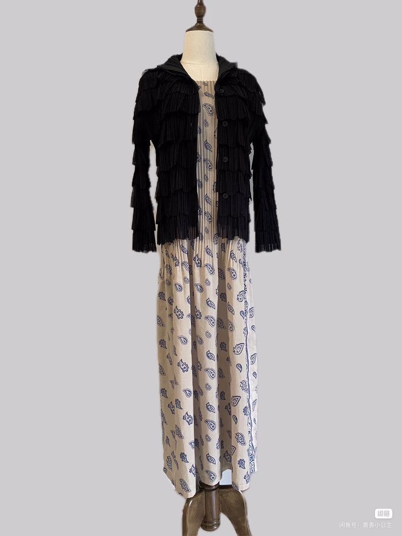 Issey Miyake Issey Miyake A grey main line cashew flower dress Size S / US 4 / IT 40 - 9 Thumbnail