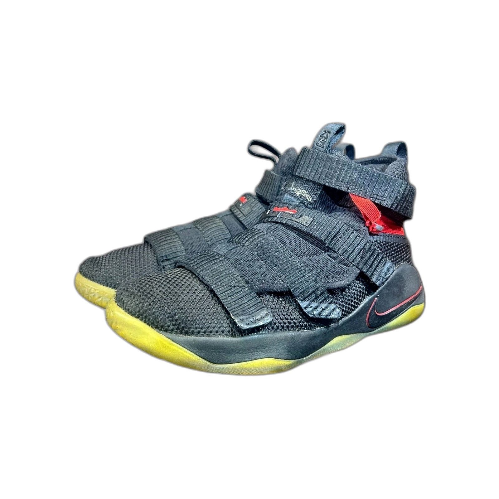 Nike Nike LeBron Soldier 11 FlyEase Black Basketball Shoes Sneake Size US XXS / EU 40 - 5 Thumbnail