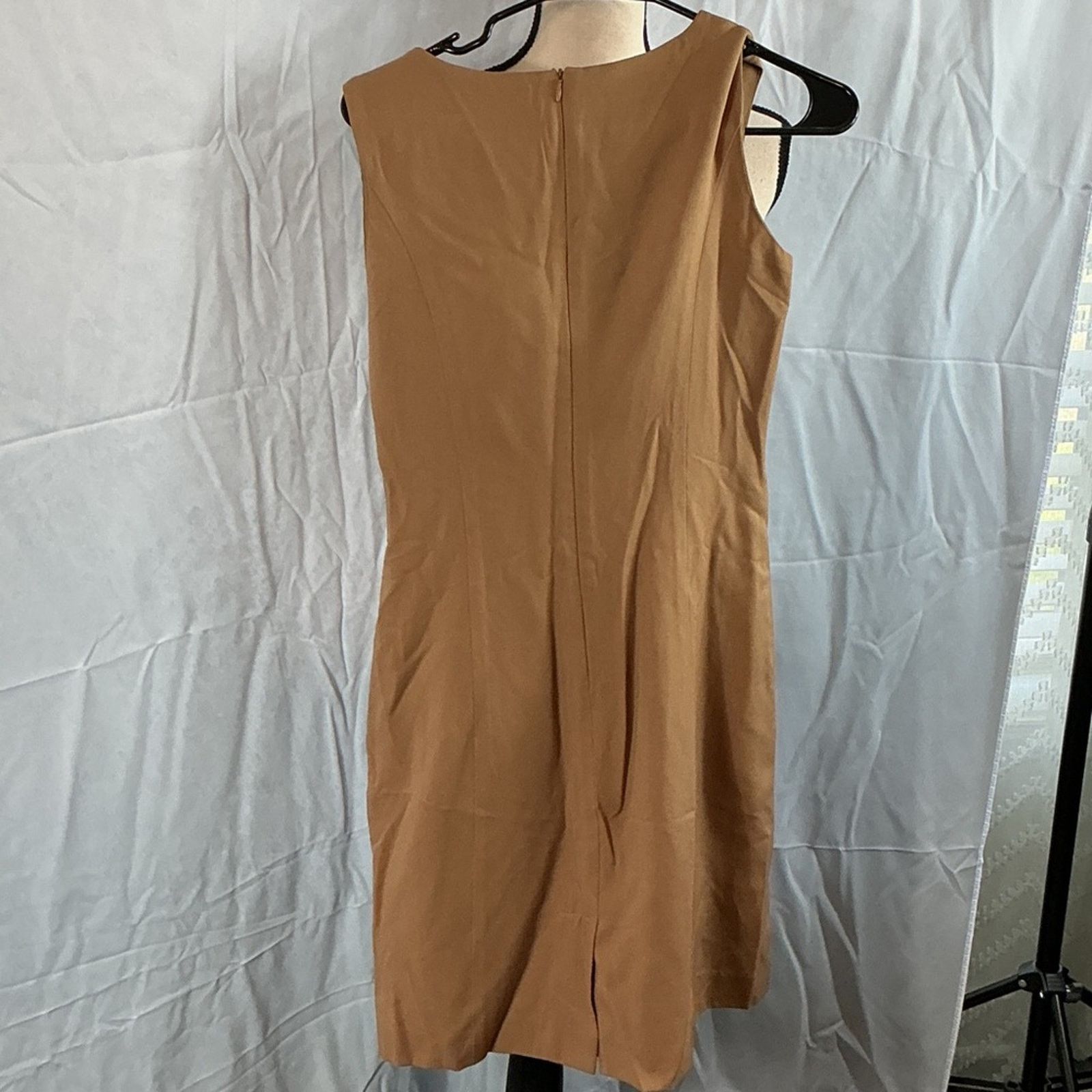 Other Kannah Tan Sleeveless Shift Dress –Classic Minimalist Size 4 Size S / US 4 / IT 40 - 3 Thumbnail