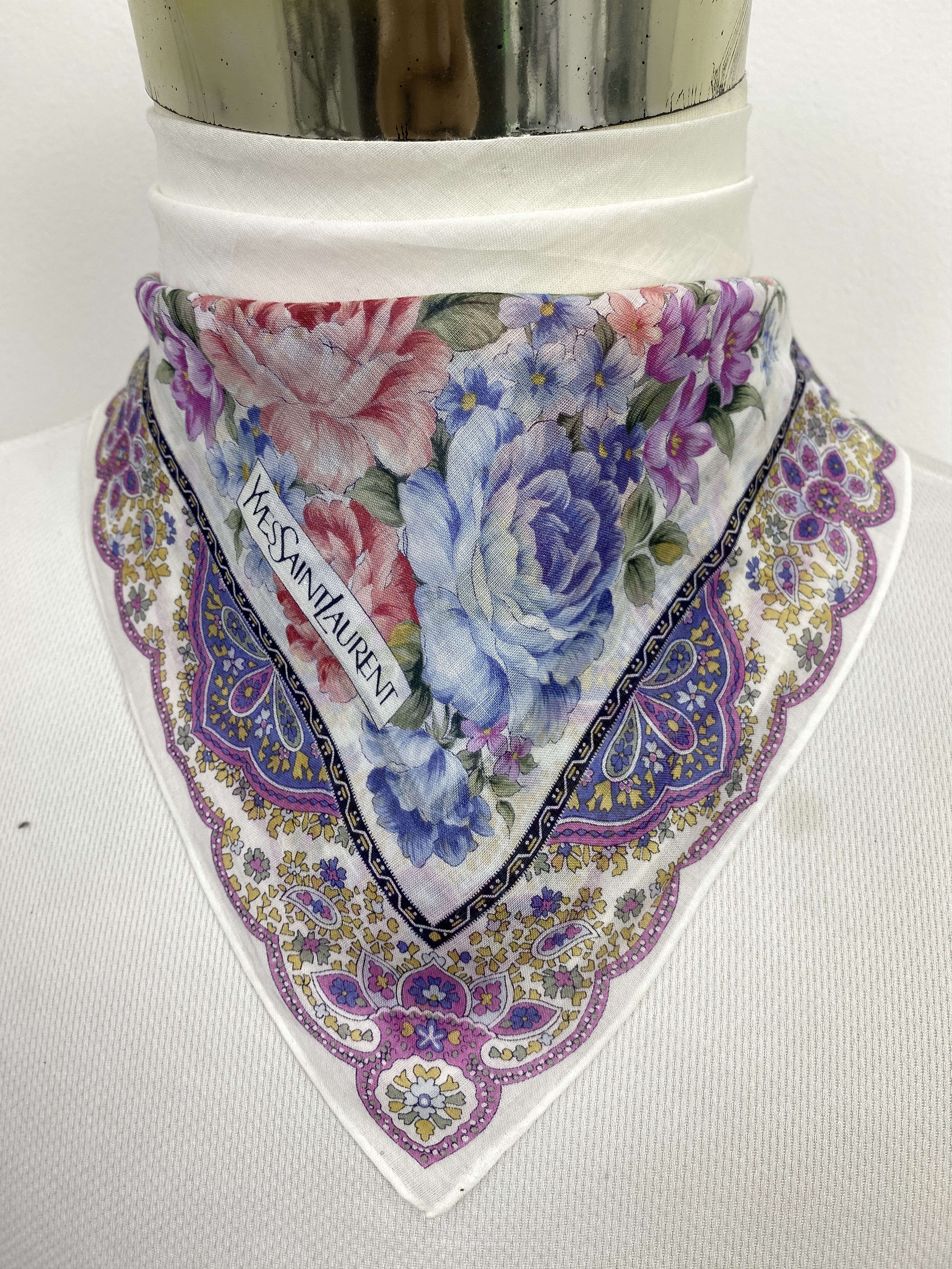 Yves Saint Laurent Yves Saint Laurent Handkerchief / Neckerchief KT0244 Size ONE SIZE - 2 Thumbnail