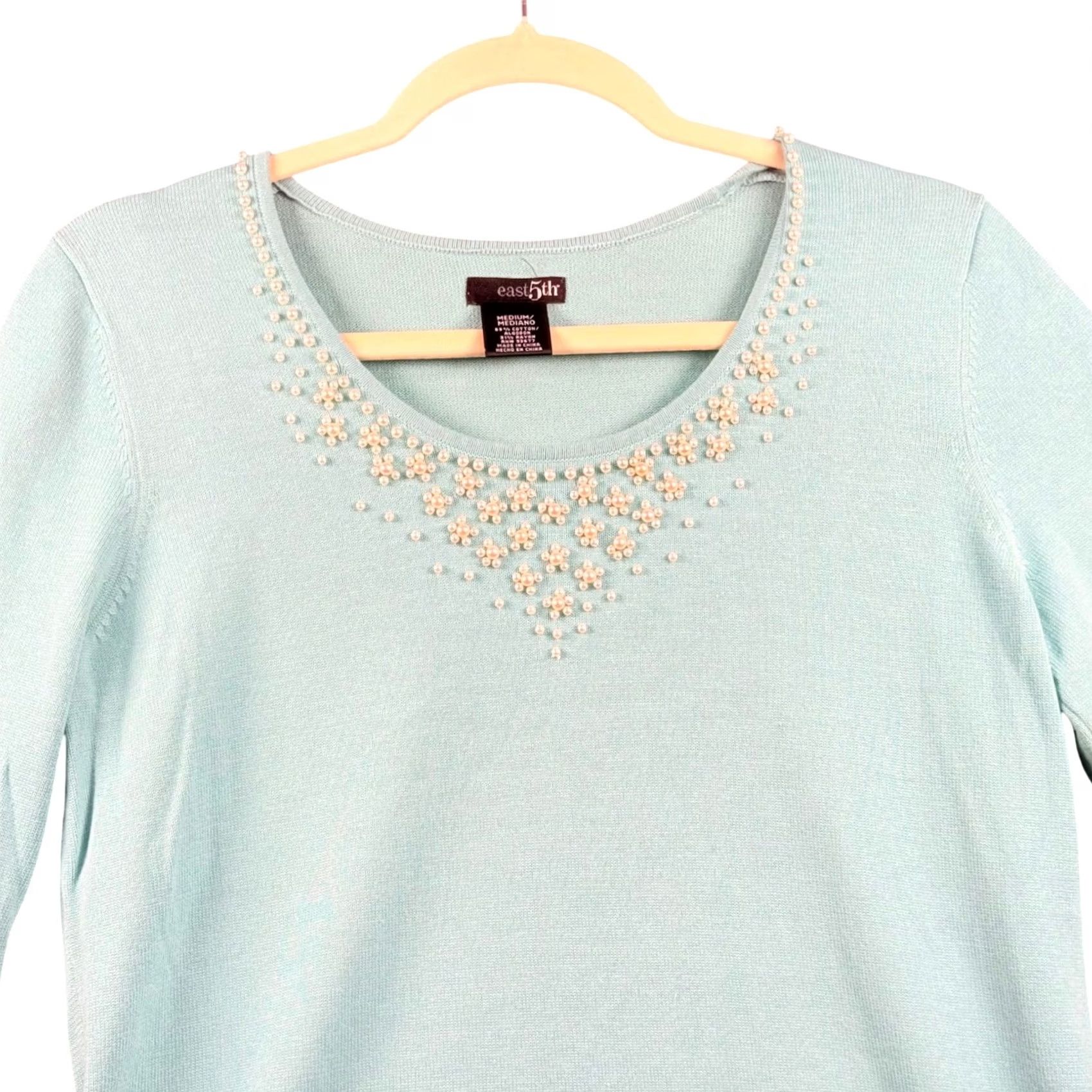 Vintage East 5th Sweater Womens Medium Scoop Neck 3/4 Sleeve Beaded Pearl Floral Mint Green Knit Pullover Casual Workwear Size M / US 6-8 / IT 42-44 - 2 Thumbnail