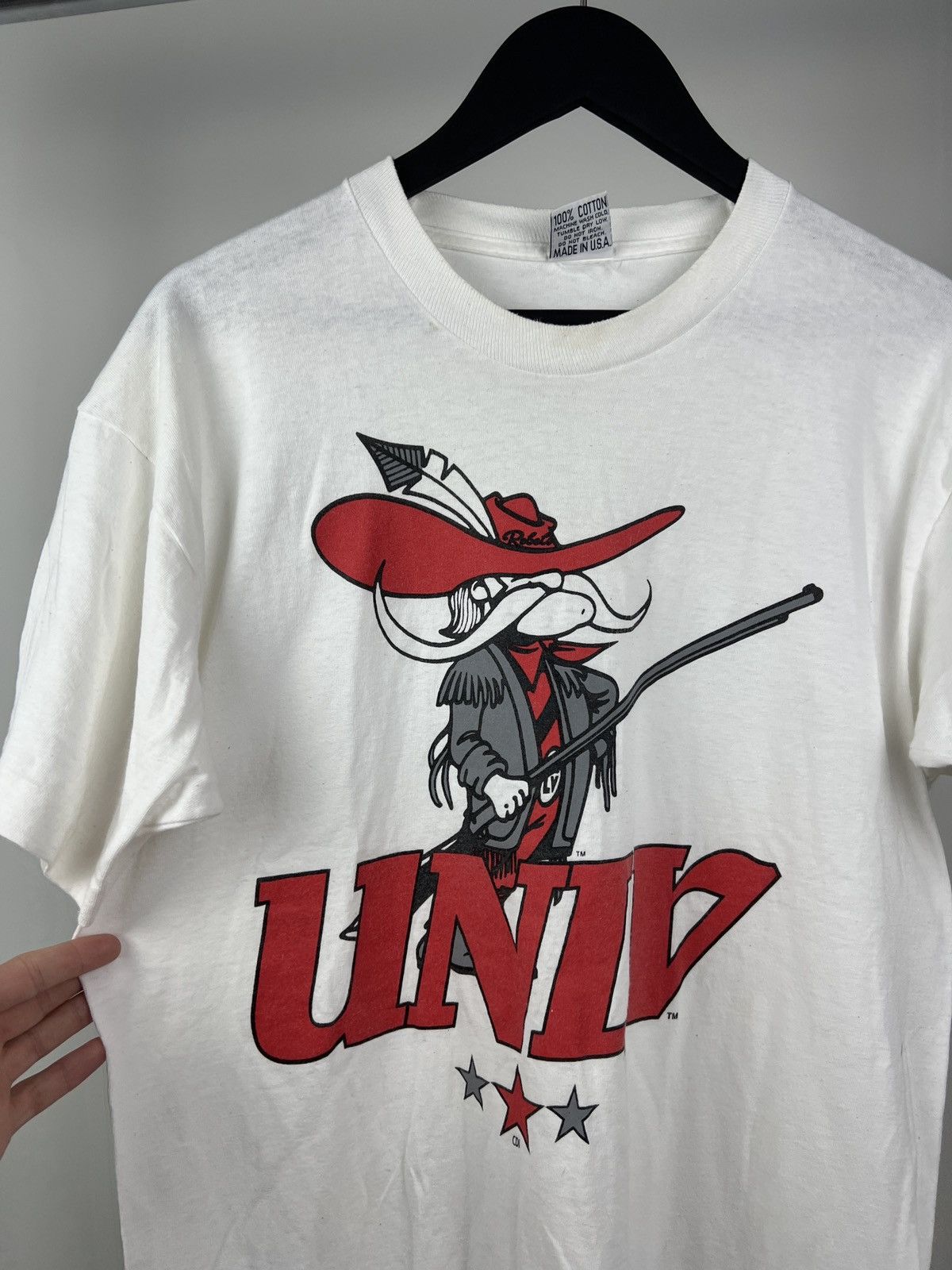 Vintage Vintage UNLV Rebels 90s Single Stitch T Shirt Made In USA Size US L / EU 52-54 / 3 - 2 Thumbnail