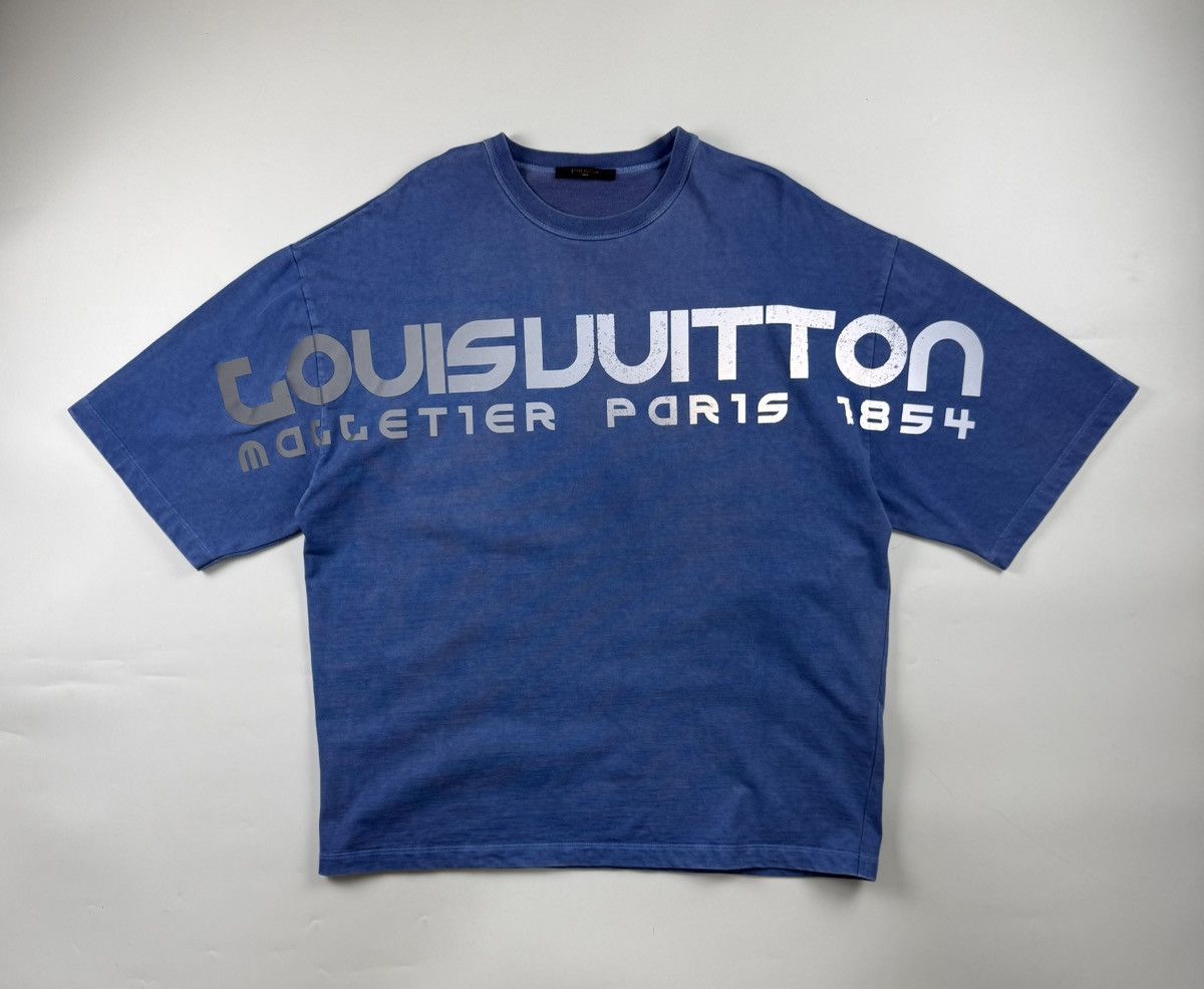 Louis Vuitton Louis Vuitton S/S’18 Oversized Reflective Logo Tee Size US M / EU 48-50 / 2 - 1 Thumbnail