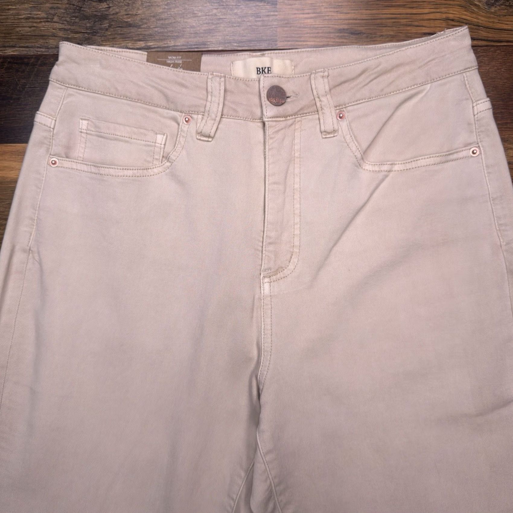 BKE BKE Jeans 28 Mom Fit High Rise Stretch 5-Pocket Denim Brown Tan Logo Buckle New Size 28" / US 6 / IT 42 - 3 Thumbnail