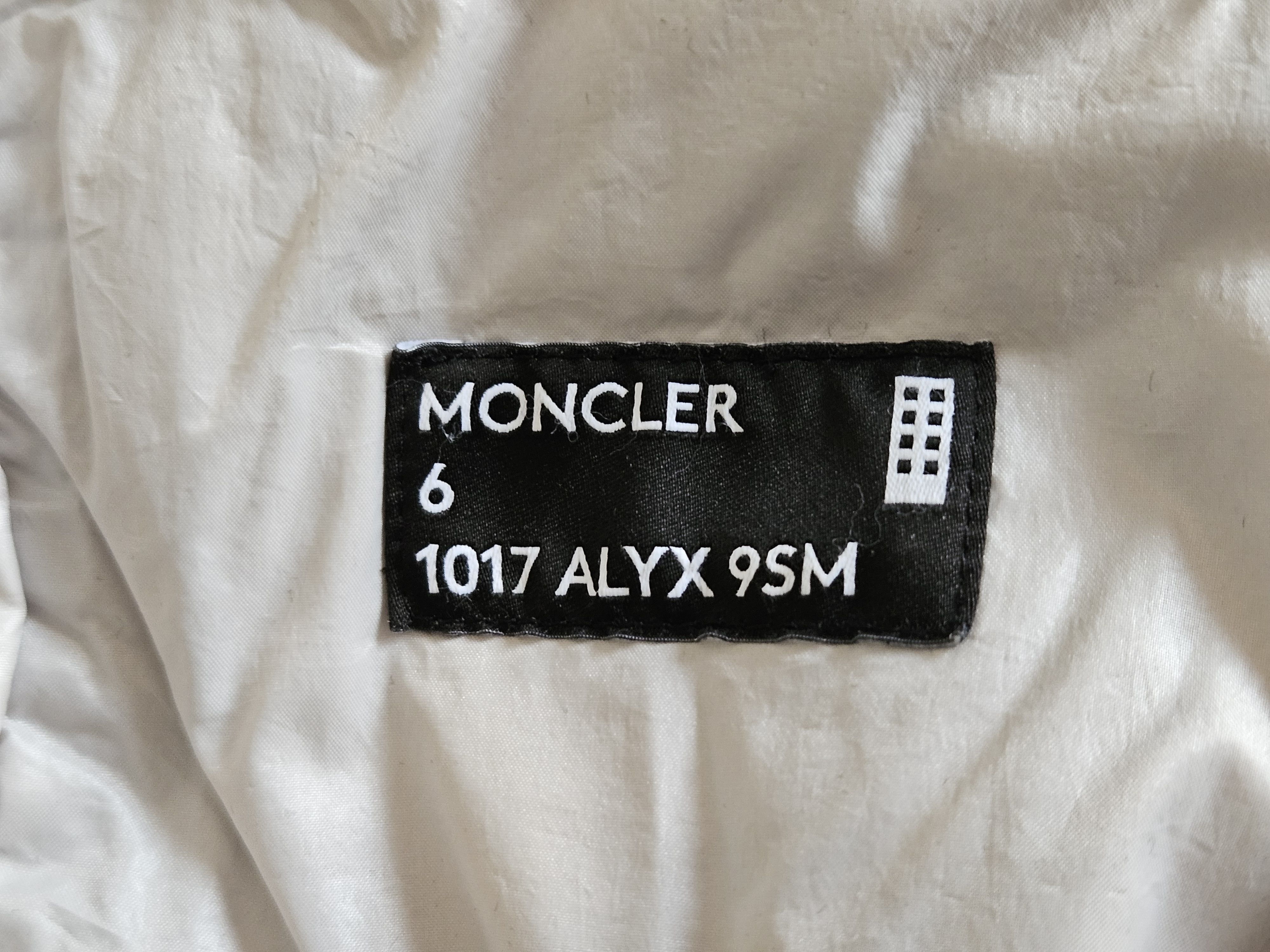 1017 ALYX 9SM Moncler Genius x 1017 ALYX 9SM Chest Rig Down Vest Pettorina Size US L / EU 52-54 / 3 - 16 Thumbnail