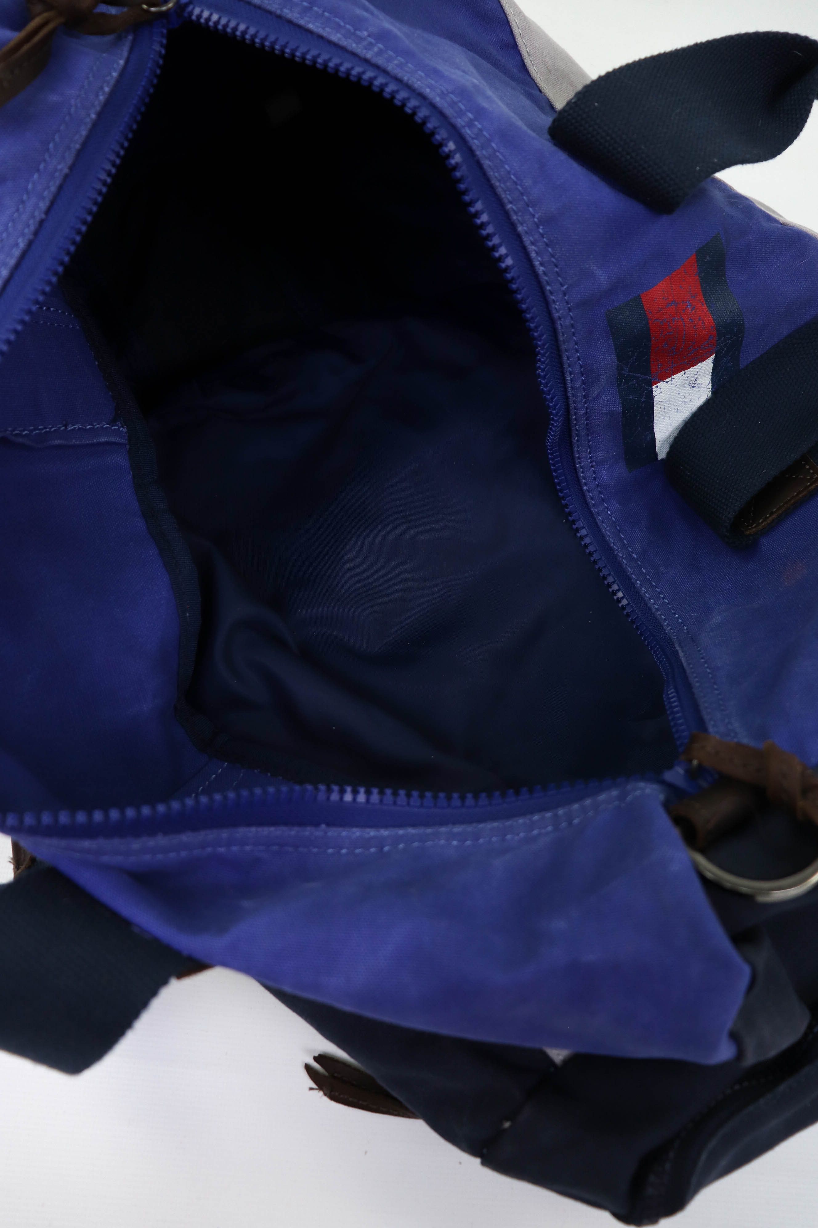 Tommy Hilfiger Tommy Hilfiger Sun Faded Blue/Navy/Gray Canvas Duffle Bag Size ONE SIZE - 17 Thumbnail