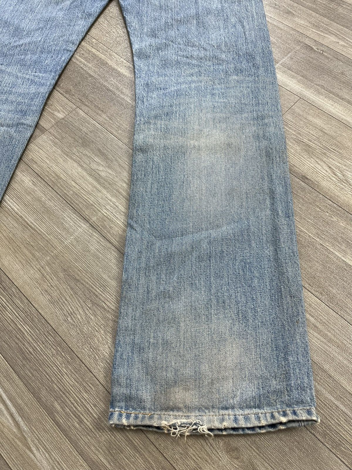 Levi's Vintage Clothing 🇮🇩1990s Vintage Levis 501 30x32 Distressed Light Blue Jeans Size US 30 / EU 46 - 16 Thumbnail