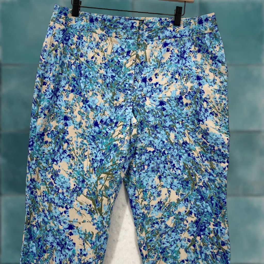 Talbots **Talbots Signature Blue Floral Ankle Pants Women's 12 NWT** User: **Talbots Signature Ankle Pants Women's 12 Blue Floral NWT** Size 34" / US 12 / IT 48 - 1 Thumbnail