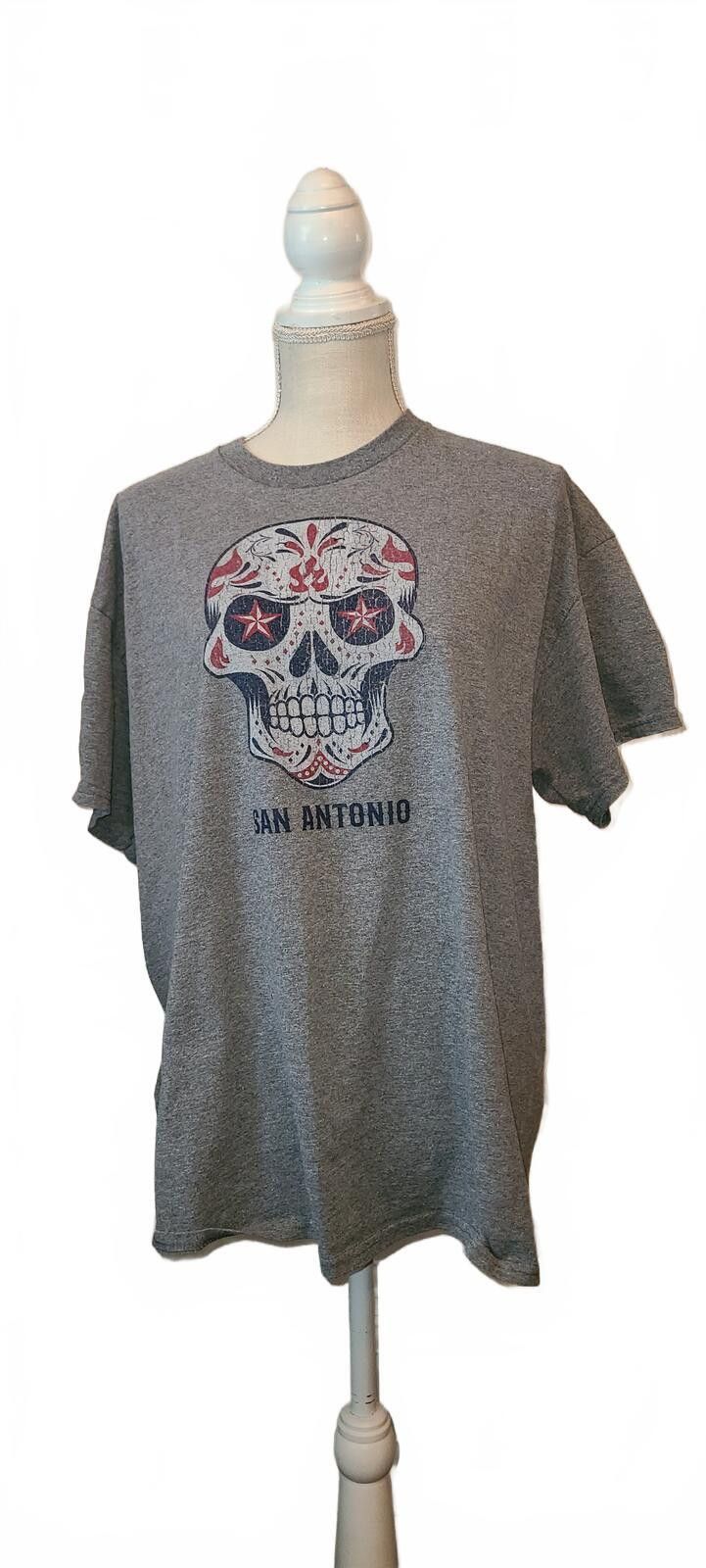 Gildan Gildan Heavy Cotton XL Gray San Antonio Skull T-Shirt Size US XL / EU 56 / 4 - 1 Thumbnail