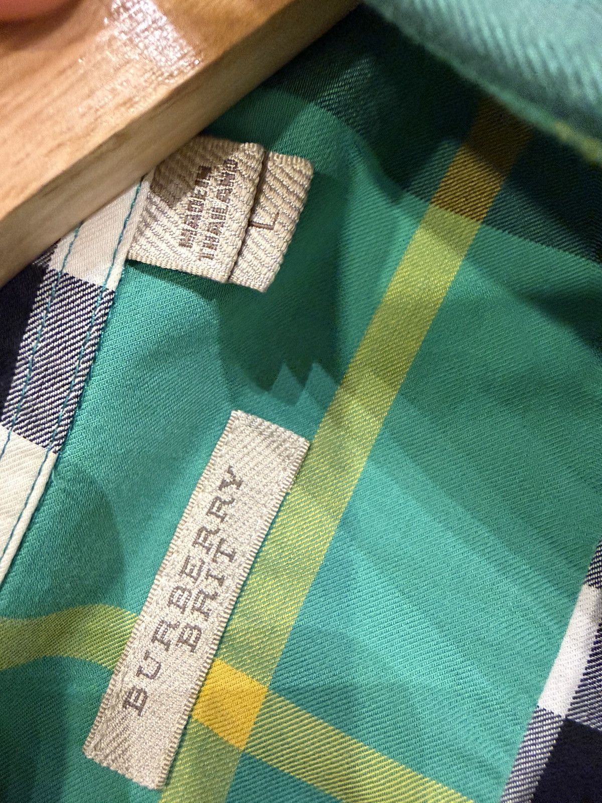 Burberry Burberry Brit Green Plaid Button Down Shirt Size US L / EU 52-54 / 3 - 3 Thumbnail