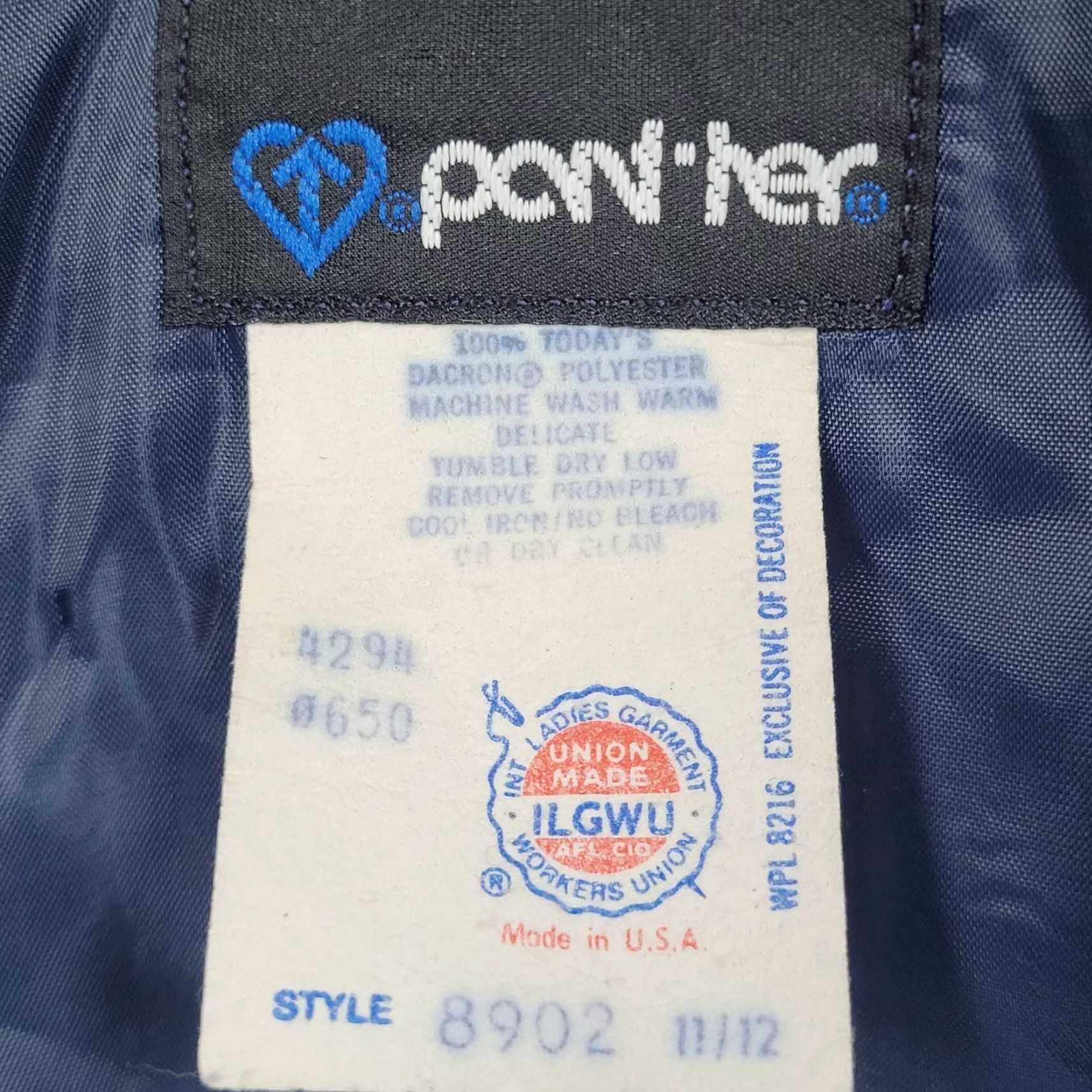 Vintage VTG Pan-ter Vest Navy 100% Wool Shawl Lapel Buttoned Lined Size 11/12 Union Made Size L / US 10 / IT 46 - 3 Thumbnail