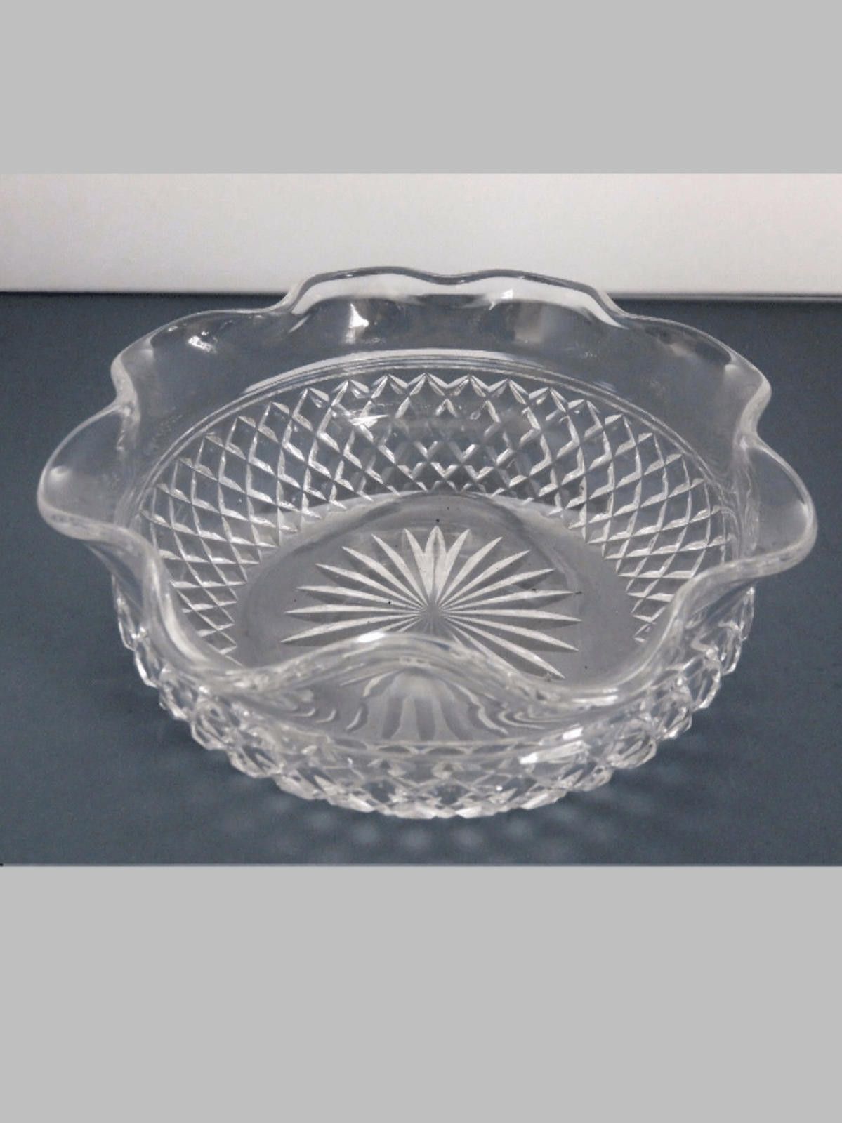 The Unbranded Brand Vintage Small Cut Glass Lead Crystal Bowl 2 7/8" Size ONE SIZE - 1 Thumbnail