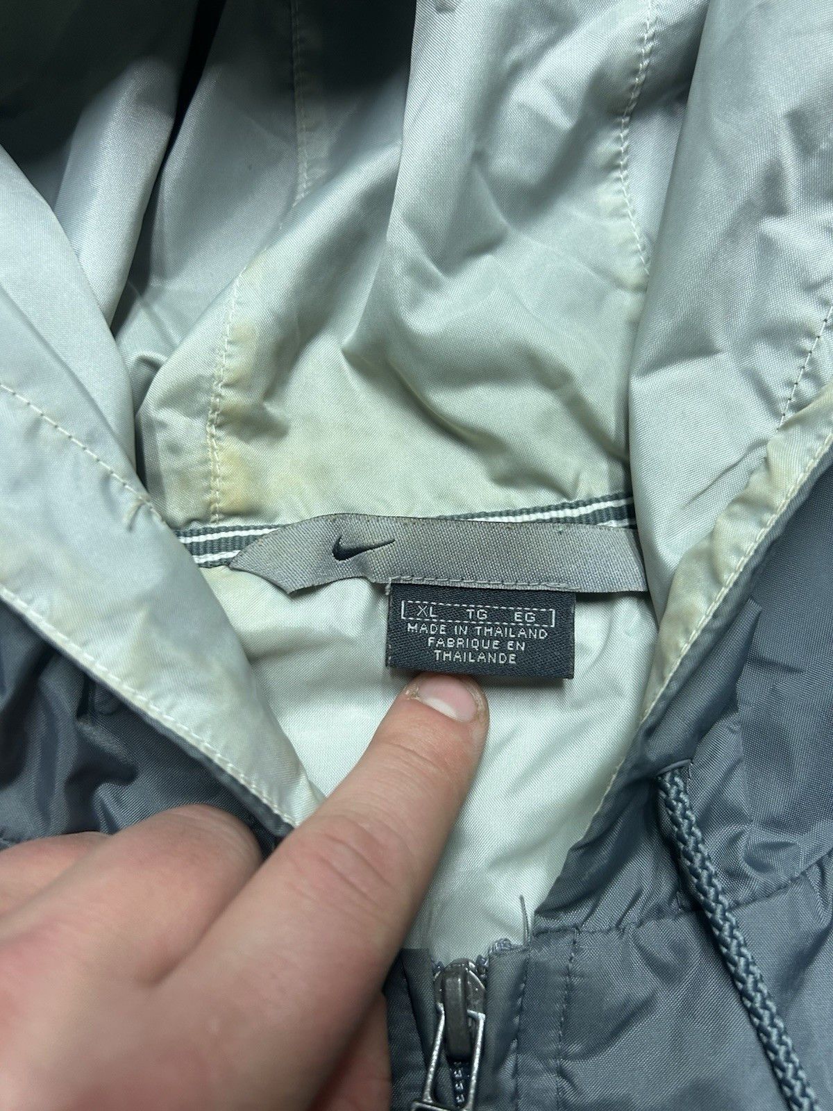 Vintage Vintage Nike hooded jacket windbreaker spell out swoosh XL Size US XL / EU 56 / 4 - 5 Thumbnail