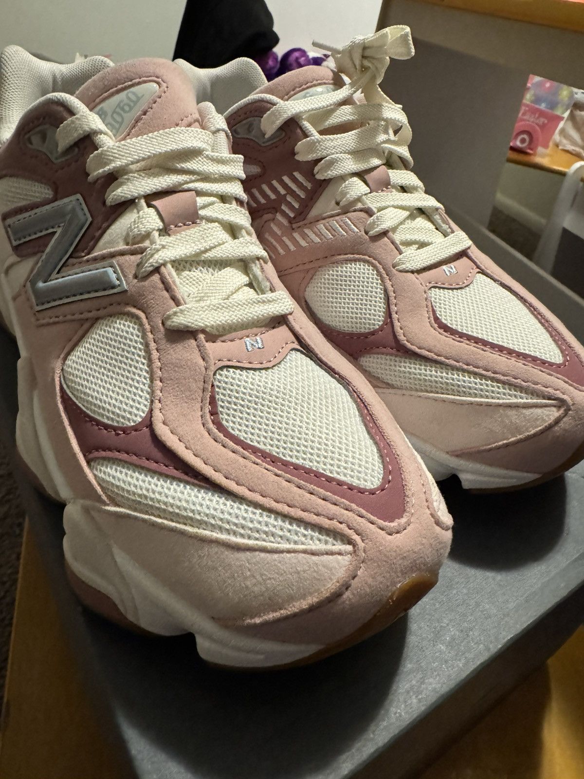 New Balance 9060 New balance pink Size US 8.5 / IT 38.5 - 8 Thumbnail