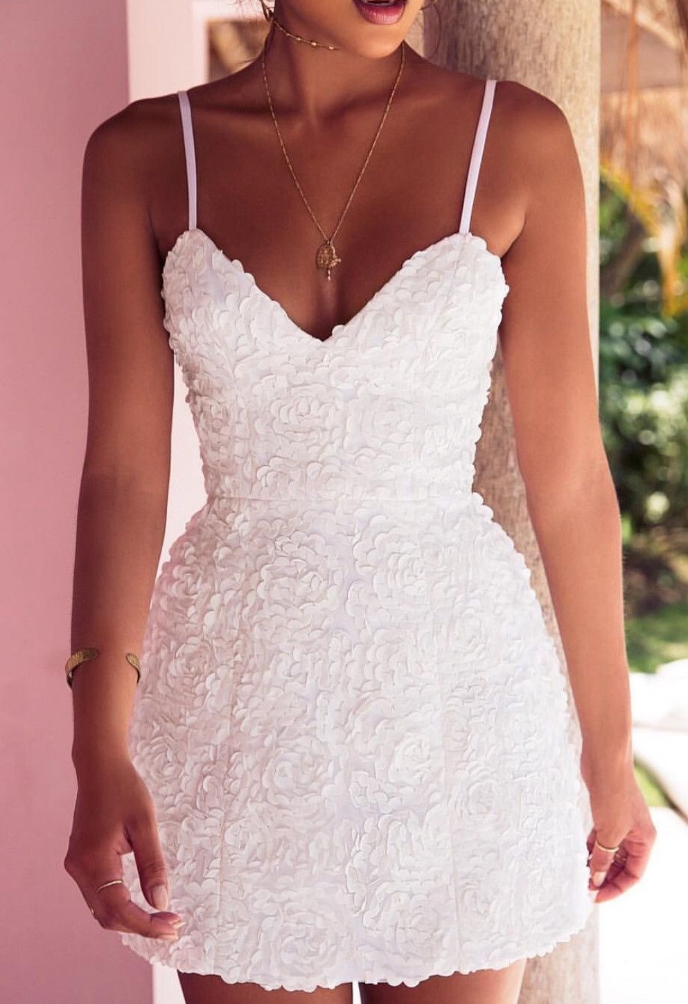 House of CB Desiree texture embroidery dress from House of CB Size S / US 4 / IT 40 - 2 Thumbnail