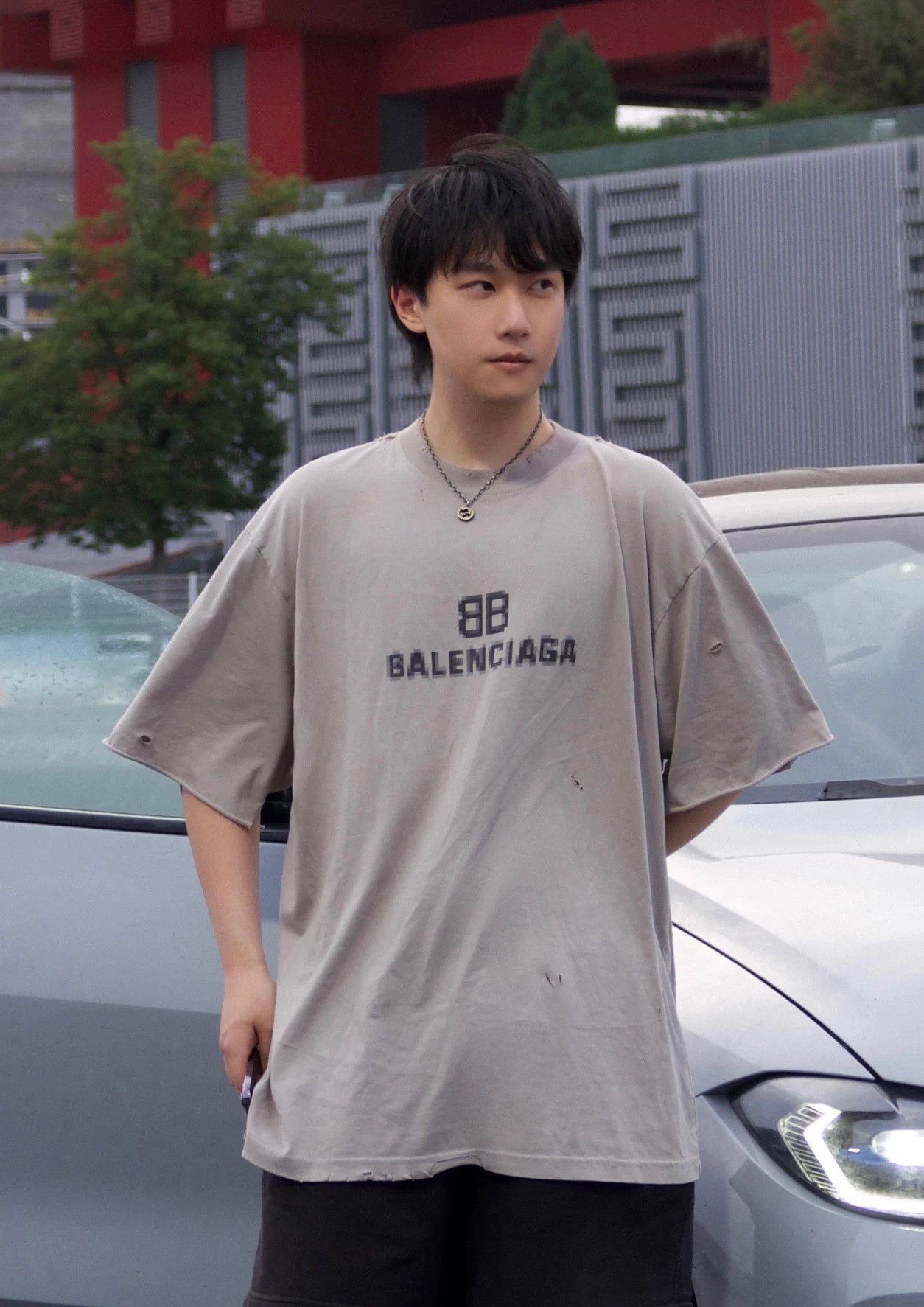 Balenciaga Balenciaga Mosaic Blurred Logo Distressed Holes XXS T-shirt Size US XXS / EU 40 - 9 Thumbnail
