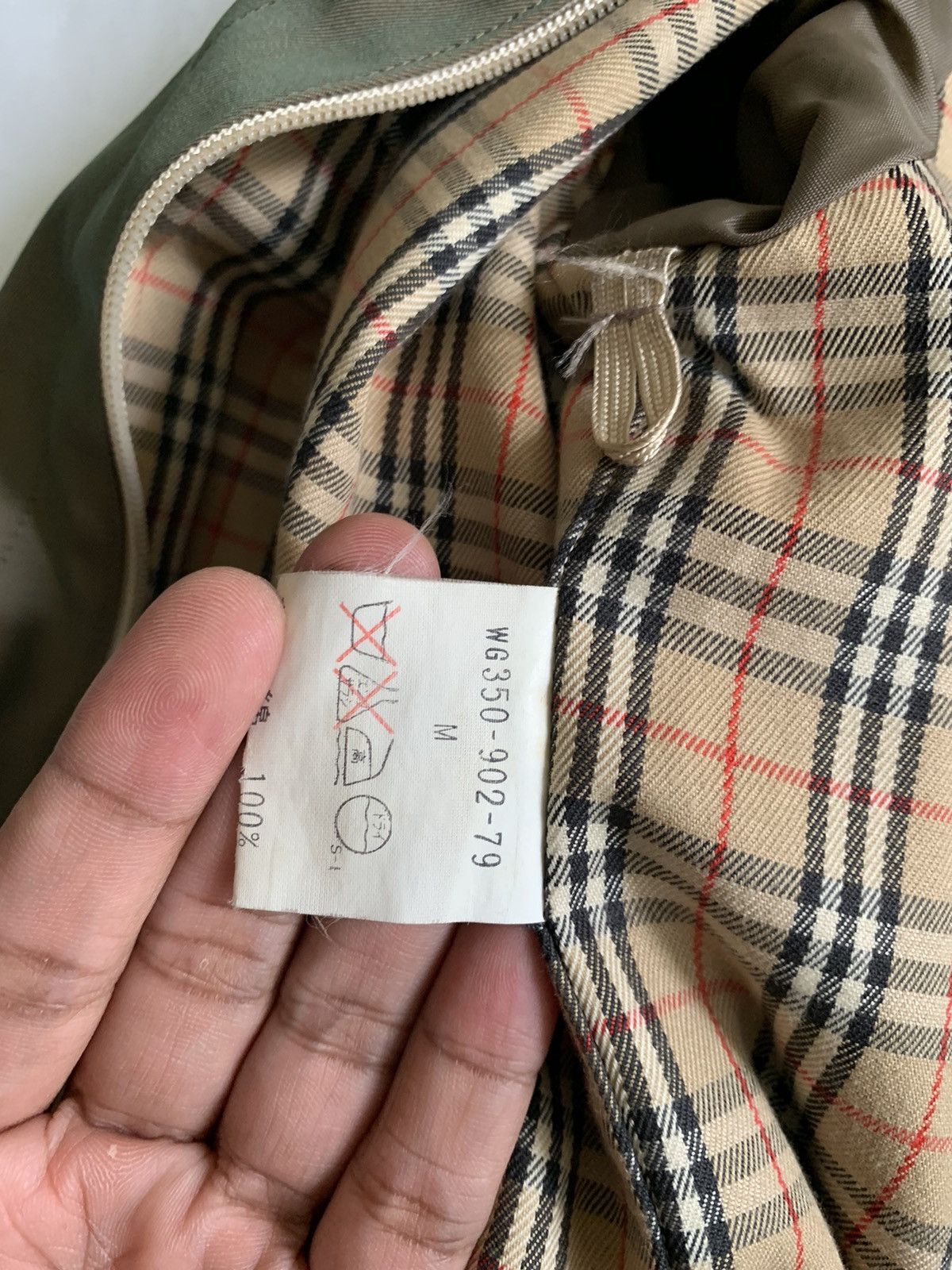 Burberry VINTAGE BURBERRY NOVA CHECK JACKET WITH REMOVABLE VEST Size US M / EU 48-50 / 2 - 19 Thumbnail