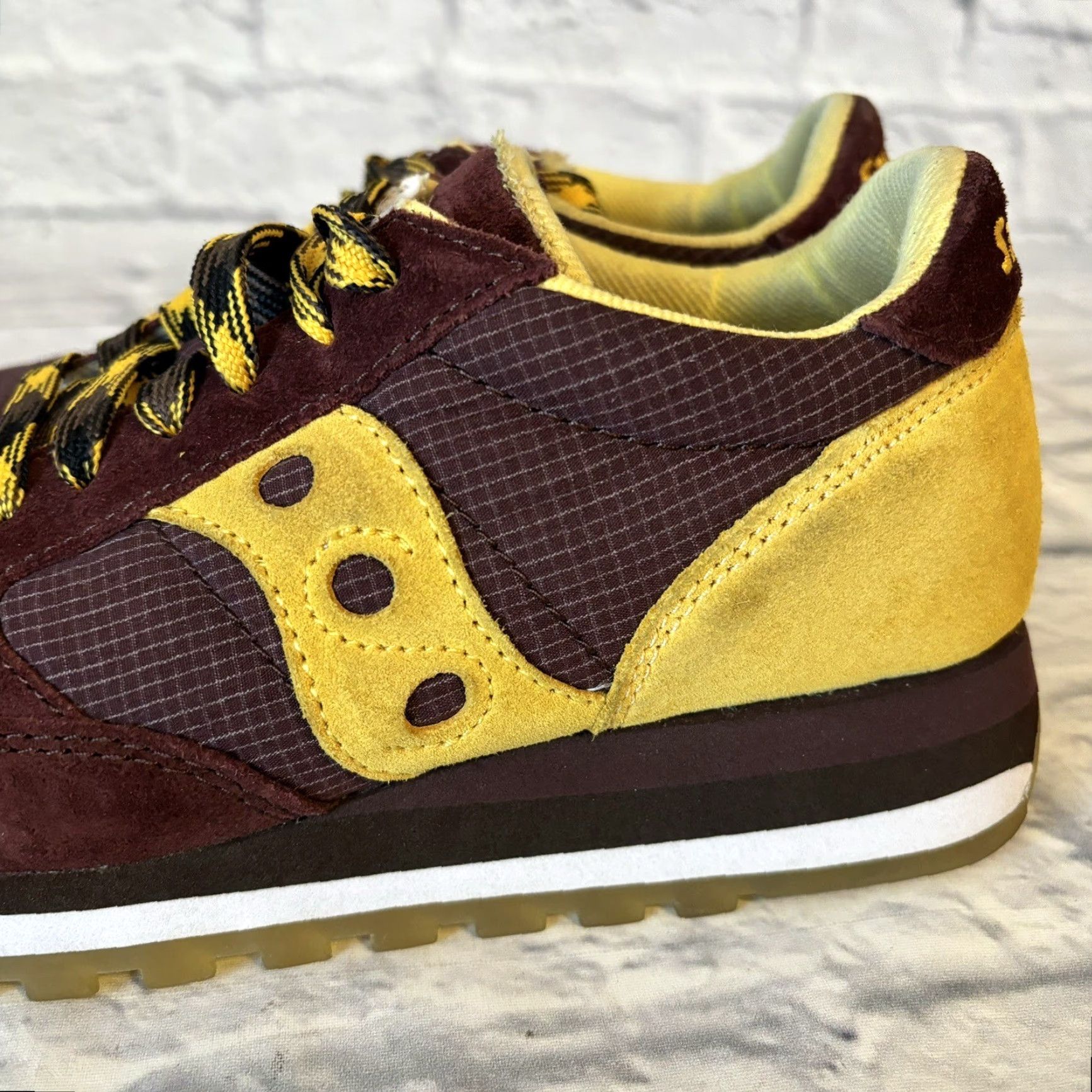 Saucony Saucony Jazz Original Womens Size 6 Dark Red Burgundy / Yellow Retro Low Top Sneaker Size M / US 6-8 / IT 42-44 - 7 Thumbnail