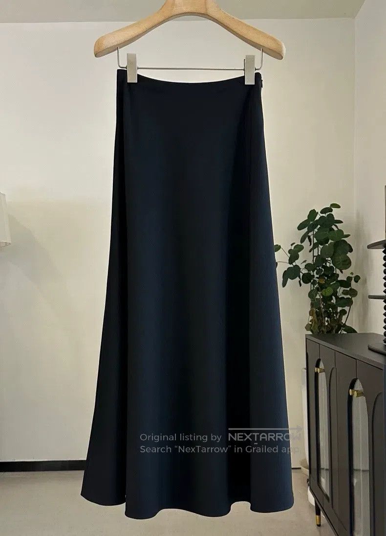 The Row The Row Wool Skirt Size 42" / US 20 - 2 Thumbnail