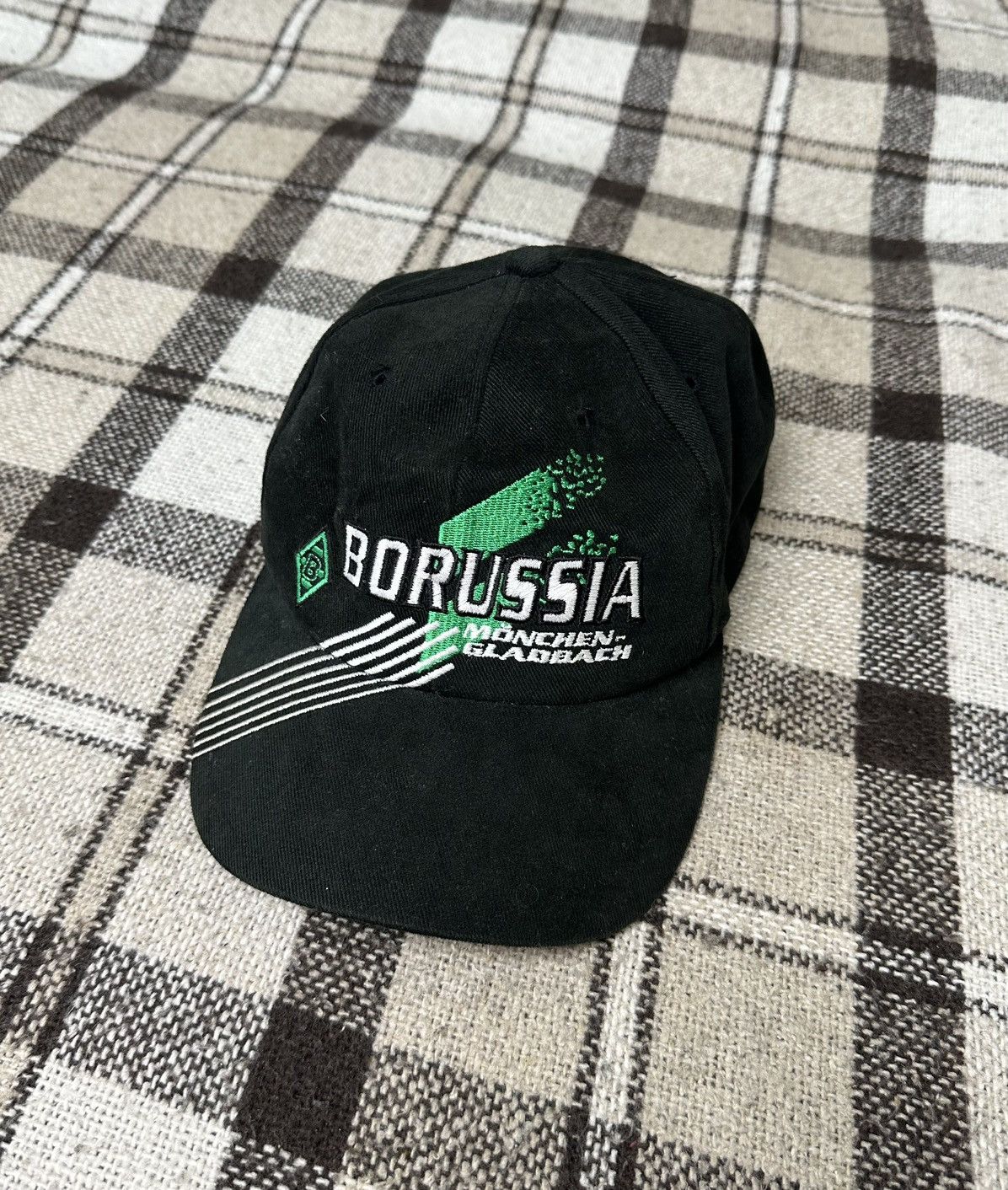 Reebok Vintage Reebok Borussia Monchengladbach Cap Made In Korea OS Size ONE SIZE - 1 Thumbnail