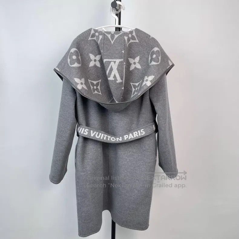Louis Vuitton Louis Vuitton Light Grey Long Bathrobe Coat with Full Prin Size XS / US 0-2 / IT 36-38 - 4 Thumbnail