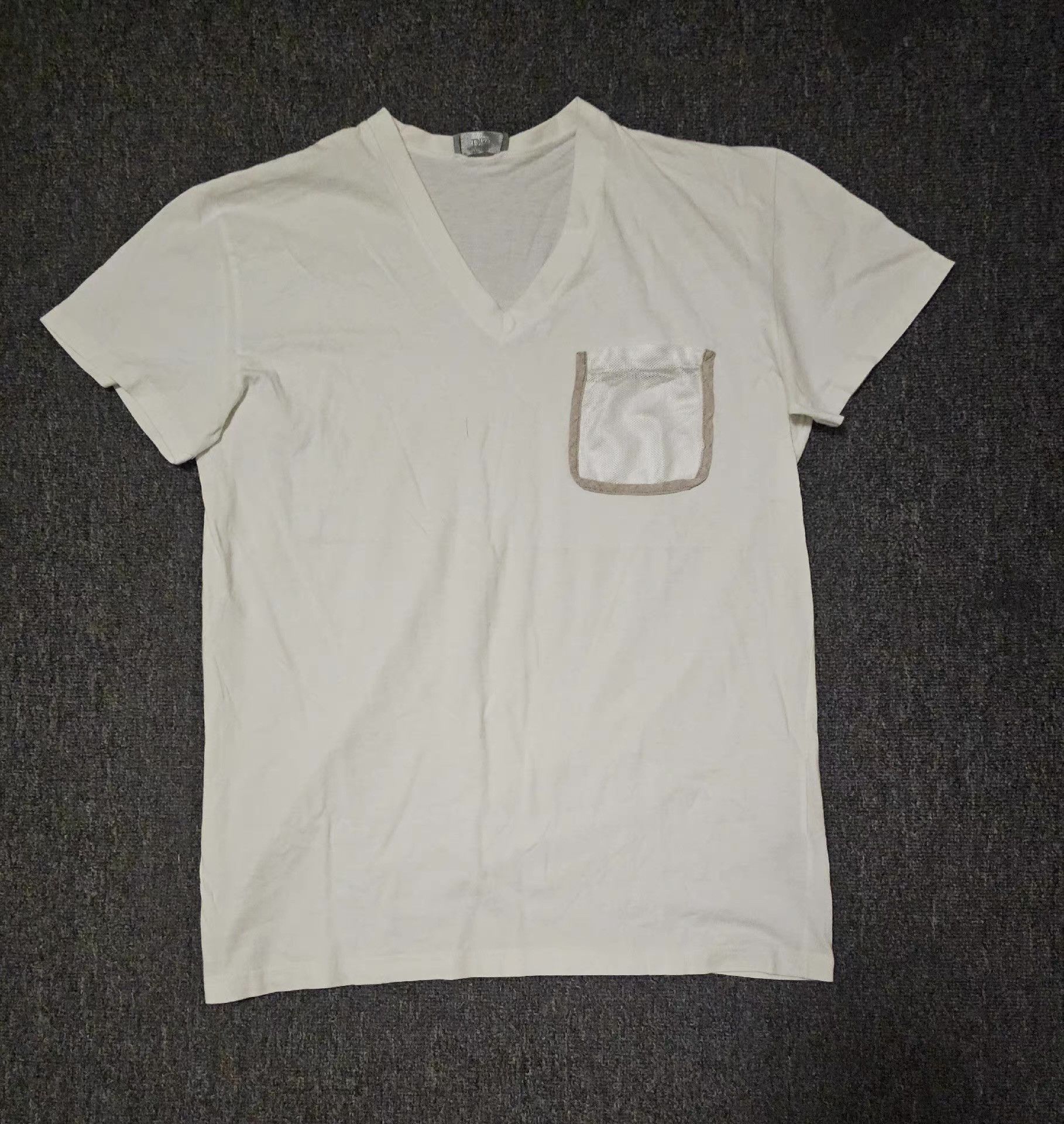 Dior Dior White V-neck Short Sleeve T-shirt Q4 Size US S / EU 44-46 / 1 - 1 Thumbnail