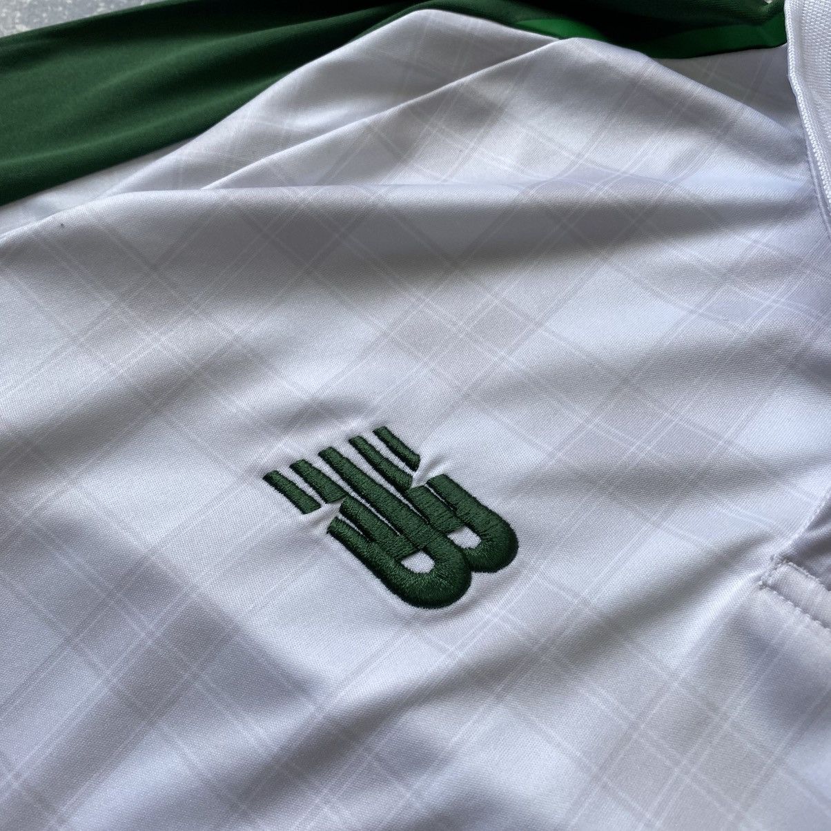 New Balance Vintage New Balance FC Celtic magners rare soccer jersey Size US M / EU 48-50 / 2 - 5 Thumbnail