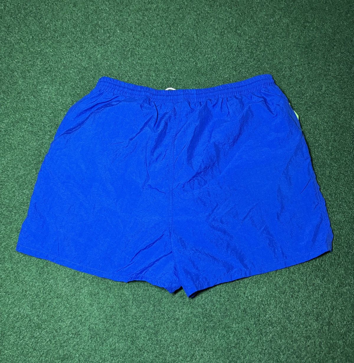Converse Vintage 80s 90s Converse Magic Johnson Nylon Retro Shorts Size US 34 / EU 50 - 5 Thumbnail