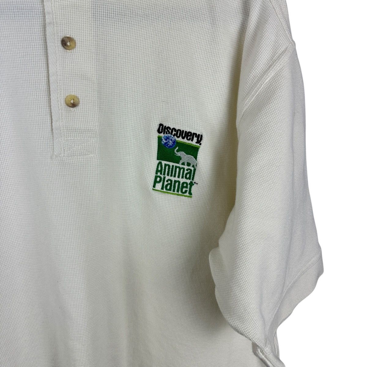 Vintage Vintage 90s Discovery Channel Animal Planet Shirt Size US L / EU 52-54 / 3 - 2 Thumbnail
