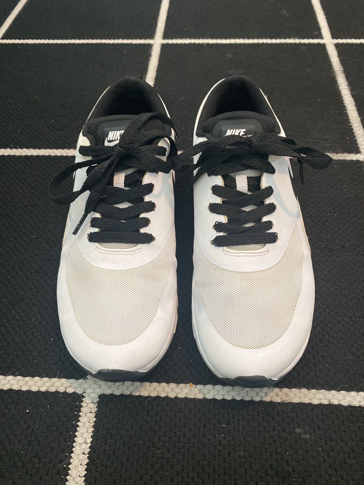 Nike Nike Air Max Thea Size US 8 / EU 41 - 3 Thumbnail