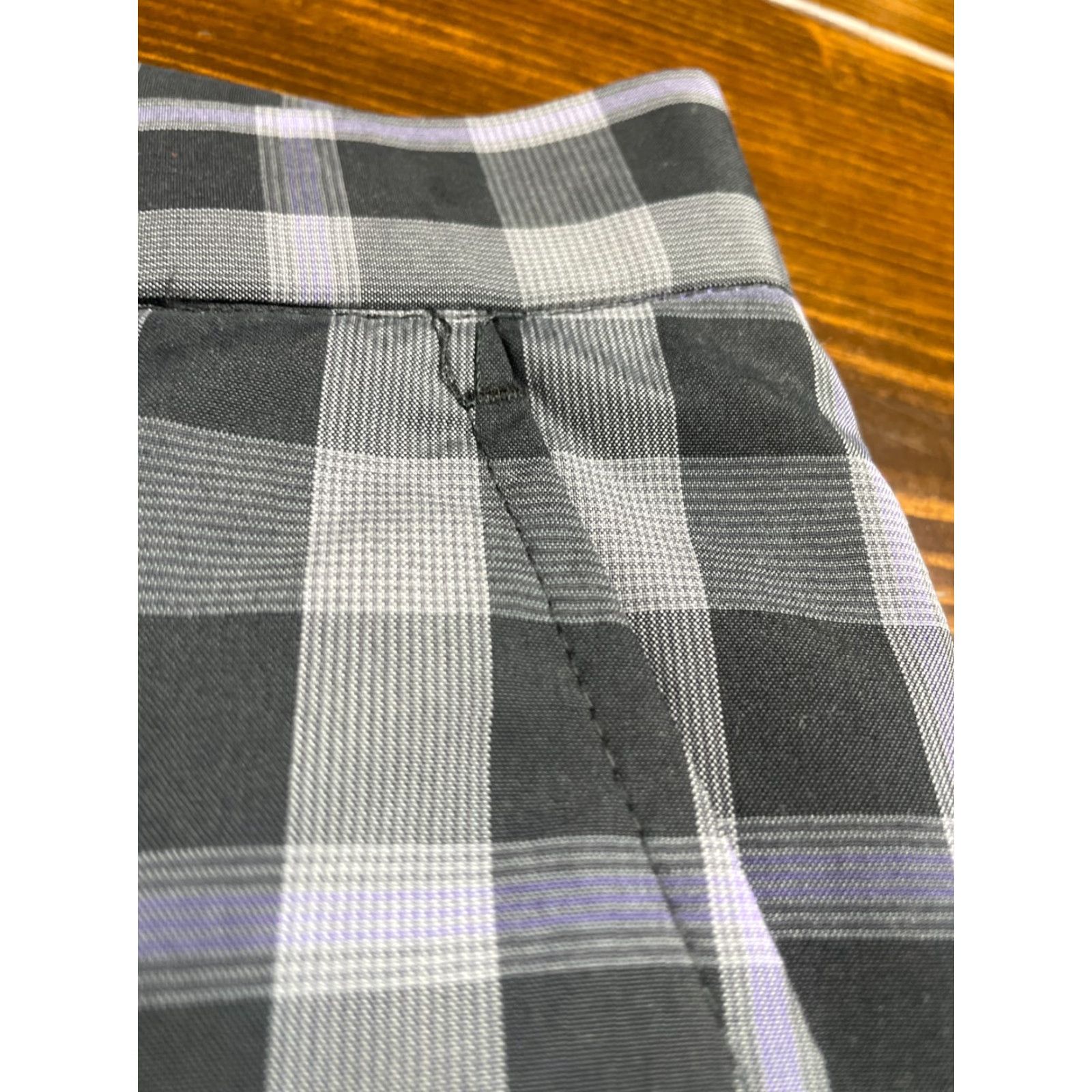 Hogan Ben Hogan Shorts Mens 37 Black Gray Purple Casual Pockets Performance Chino Shorts Size US 37 - 5 Thumbnail