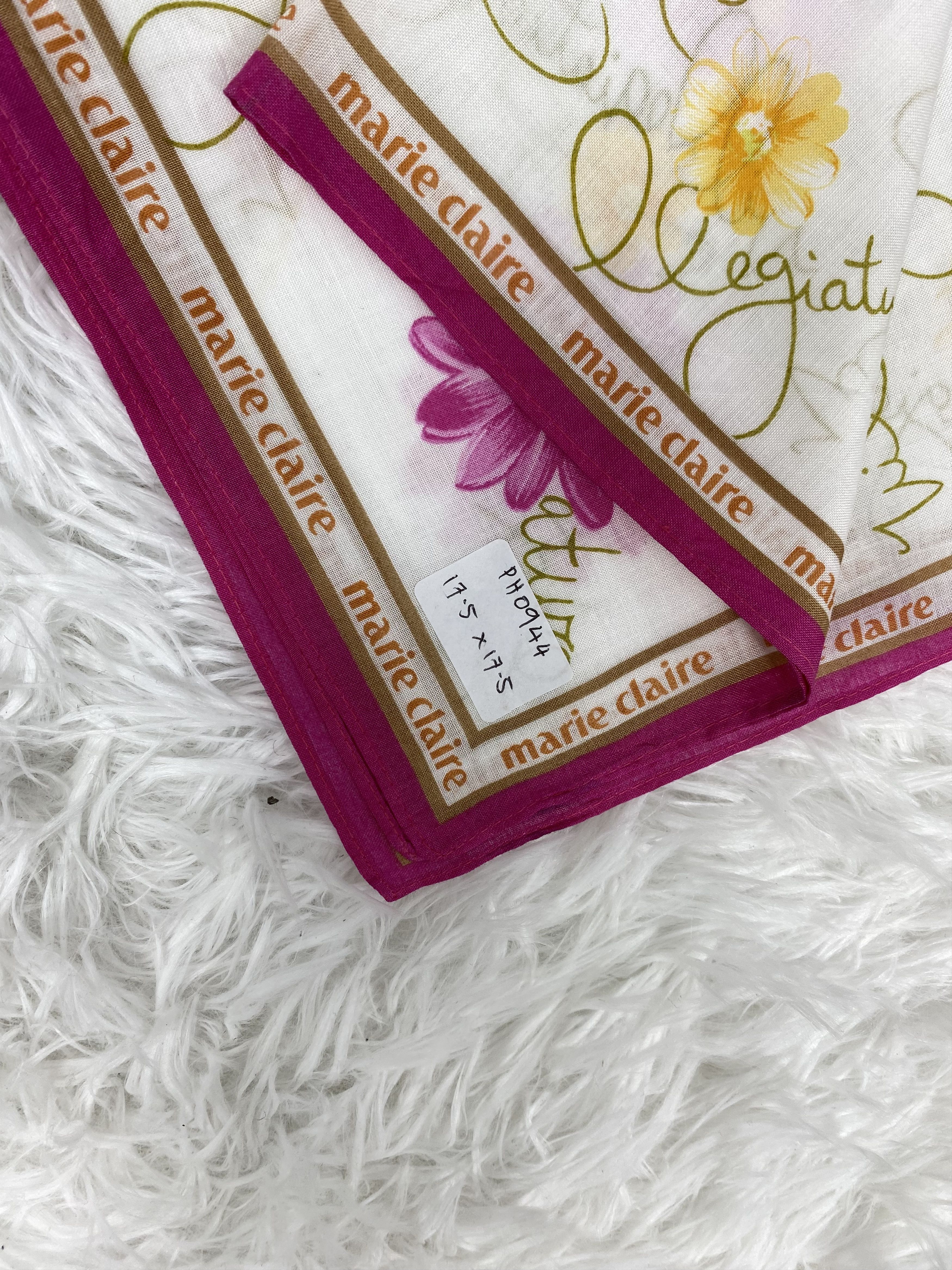 Designer × Vintage Vintage Marie Claire Handkerchief Neckerchief PH0944 Size ONE SIZE - 2 Thumbnail