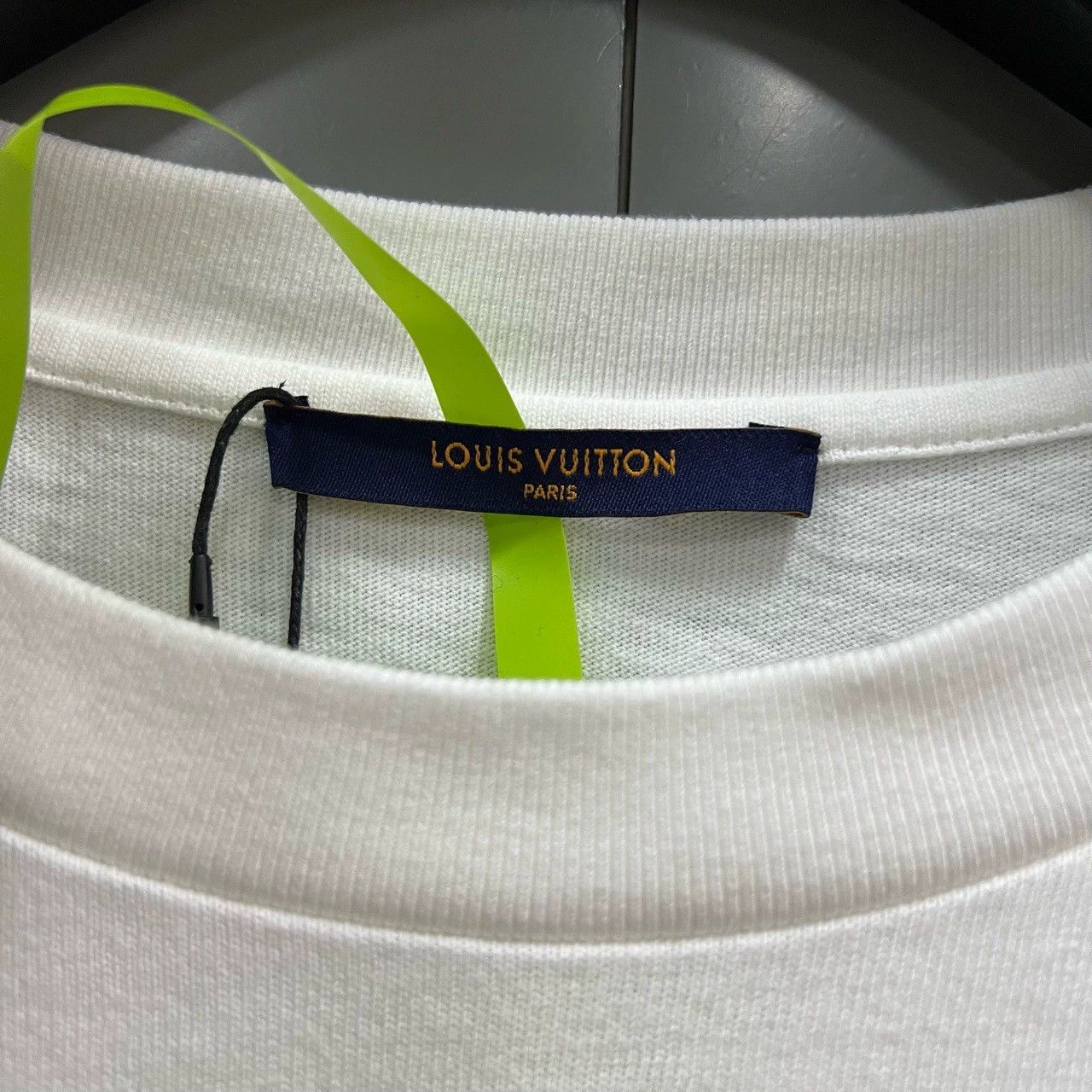 Louis Vuitton louis vuitton embroidered short sleeve shirt Size US XL / EU 56 / 4 - 4 Thumbnail