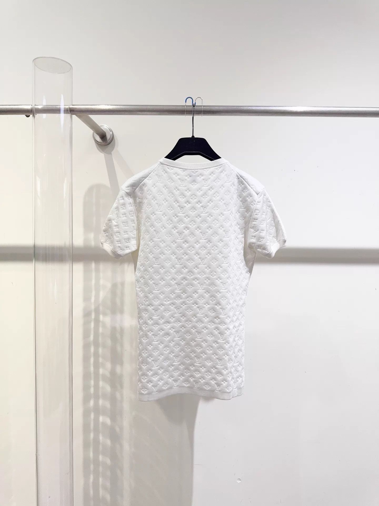 Louis Vuitton Lv All Over Logo Short Sleeve Tee S 98 New Size US S / EU 44-46 / 1 - 4 Thumbnail