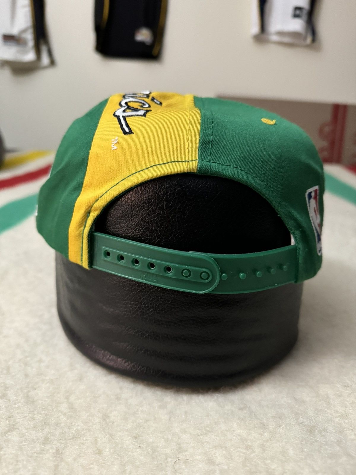 Logo Athletic × NBA × Sports Specialties Sports Specialties Seattle SuperSonics Sonics Hat snapback Size ONE SIZE - 10 Thumbnail